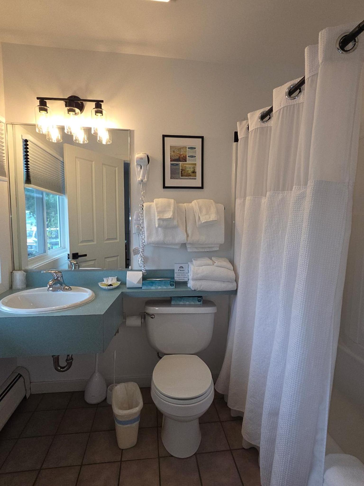 Deluxe Efficiency Room - Photo 2