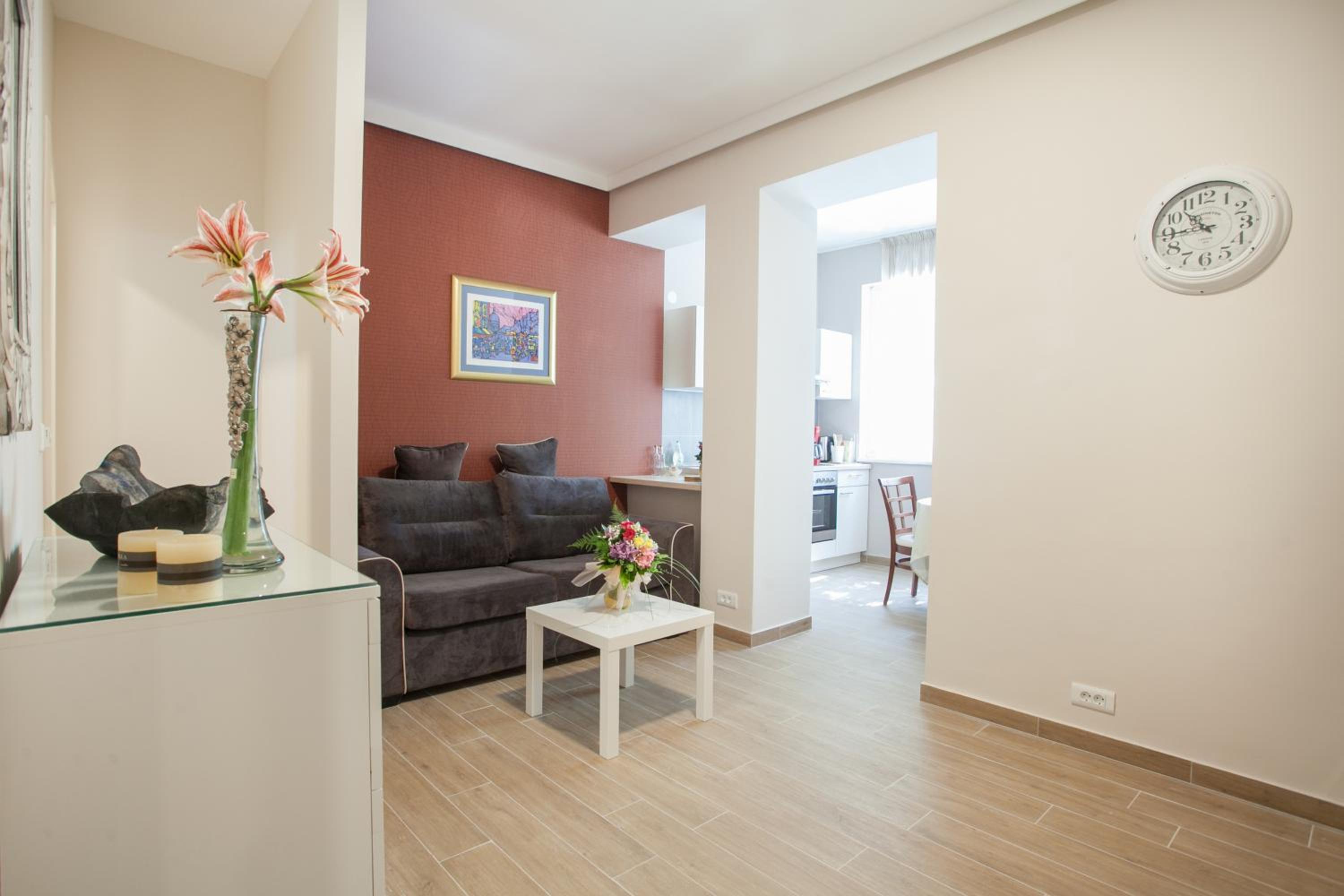 One-Bedroom Apartment - Photo 13