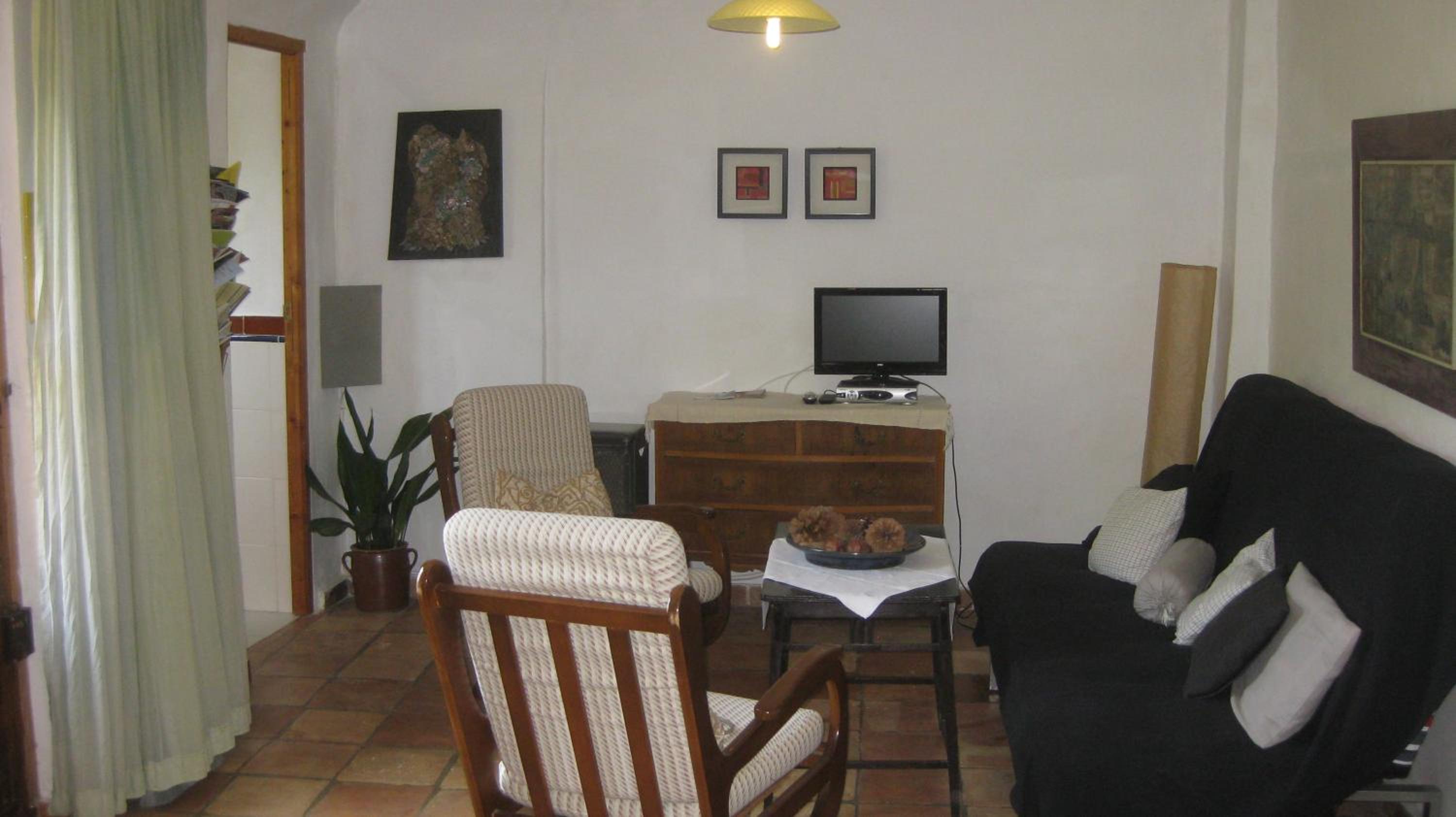 Apartment photo 2