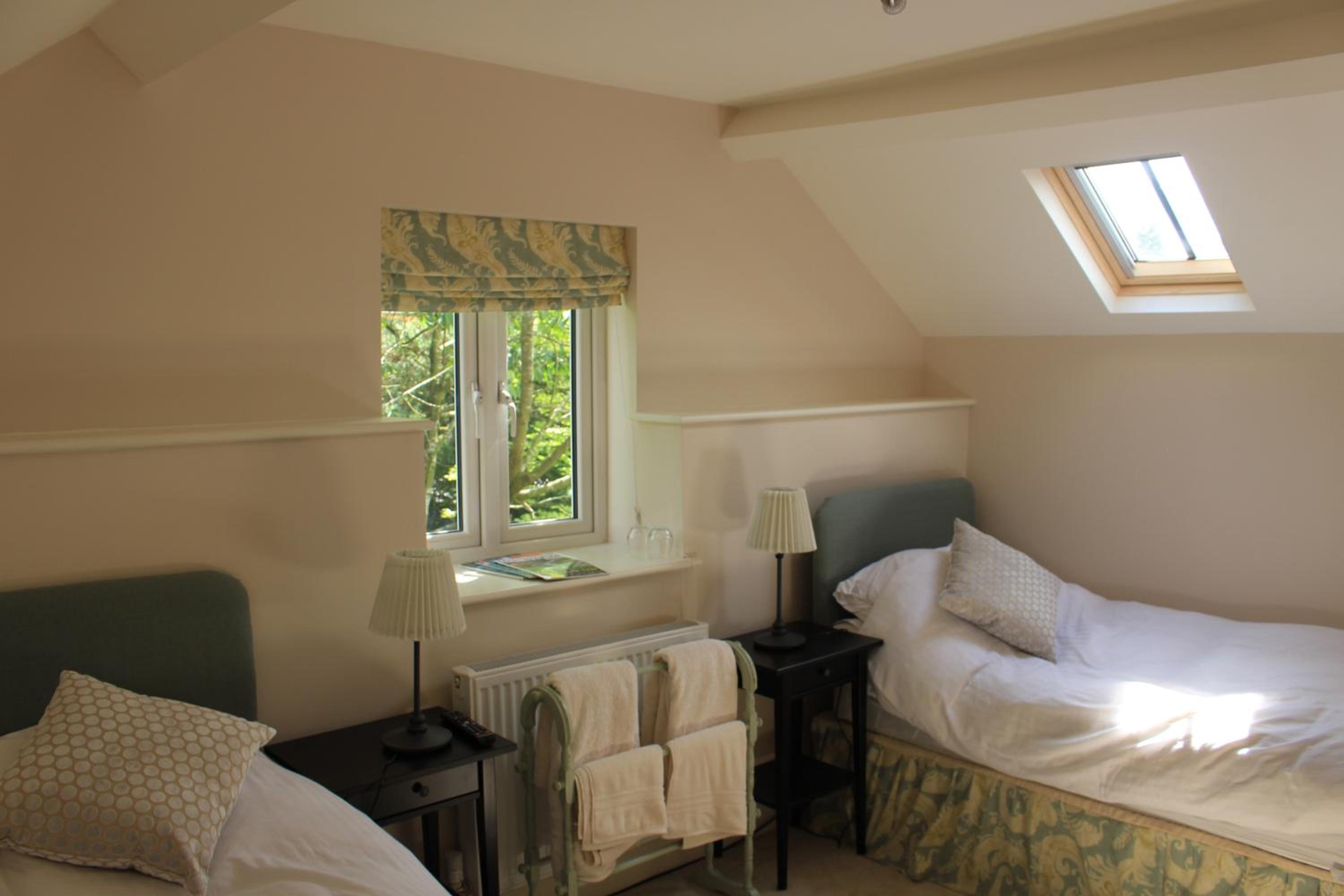 Standard Twin Room with Garden View photo 3