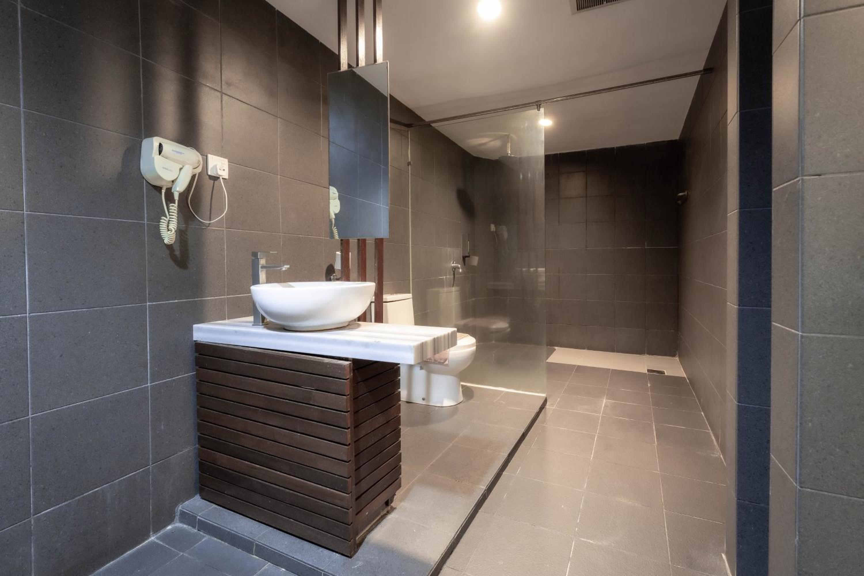 VIP Room – 2K photo 3