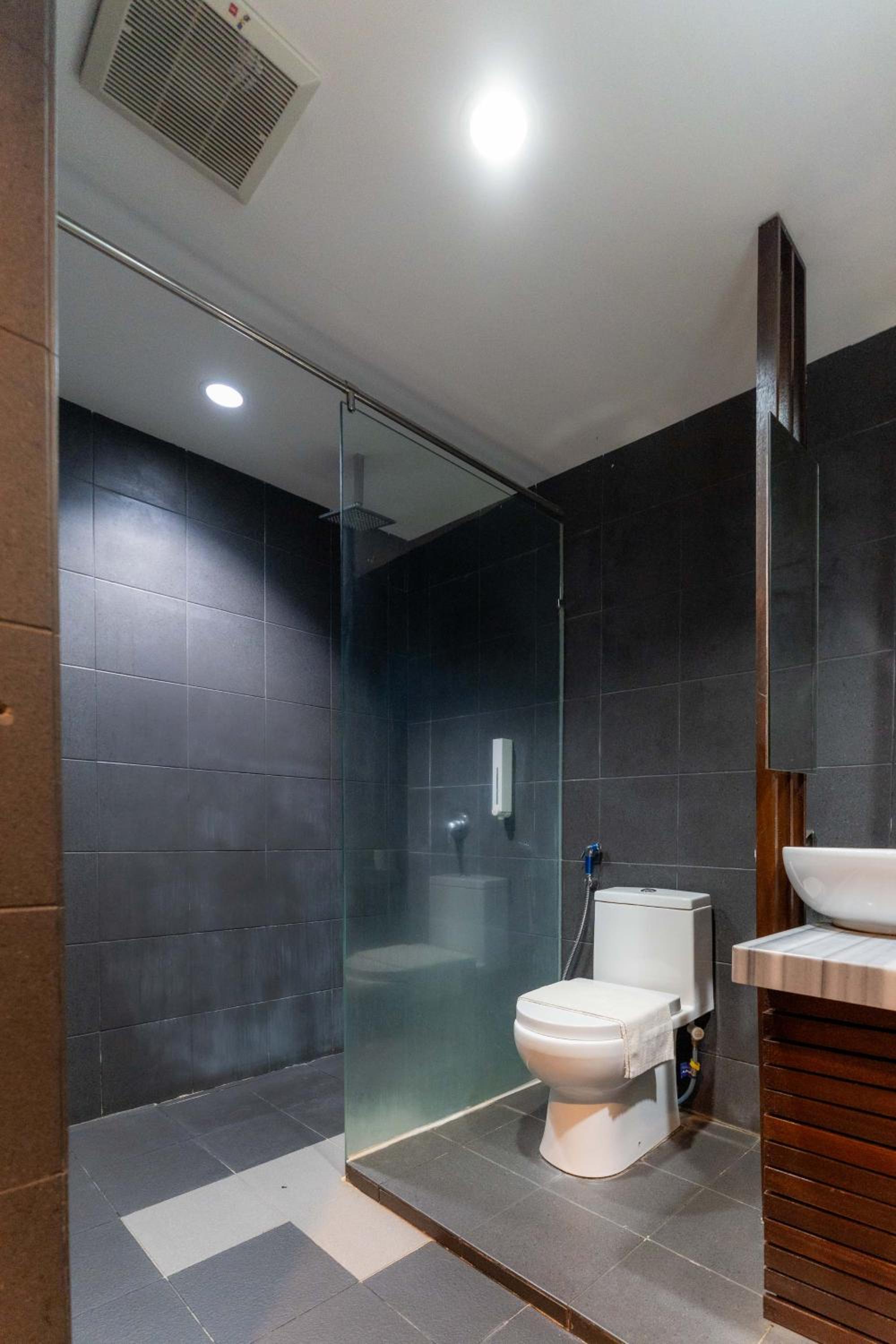 VIP Room – 1K2S