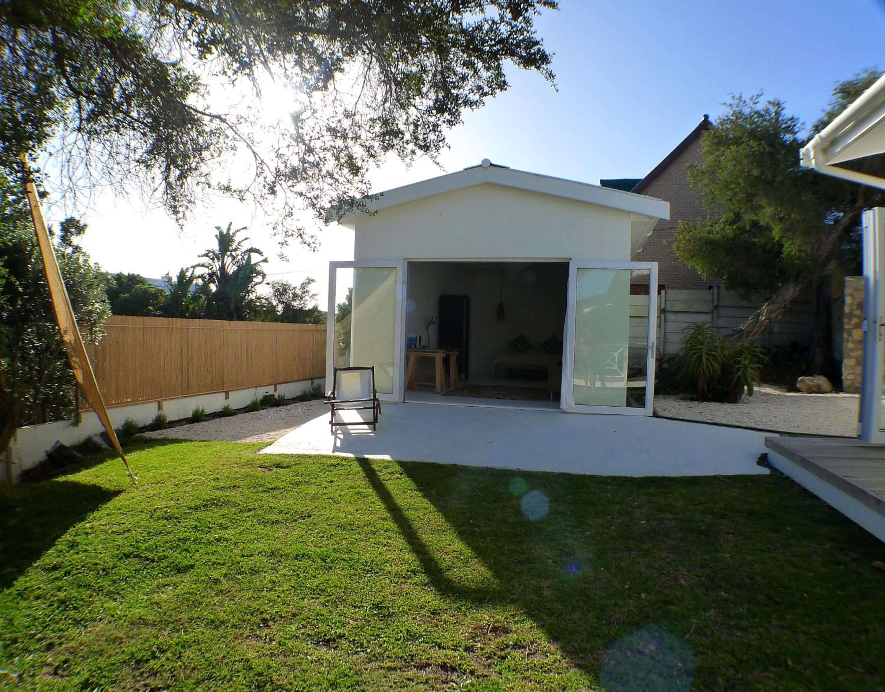 Four-Bedroom House photo 3