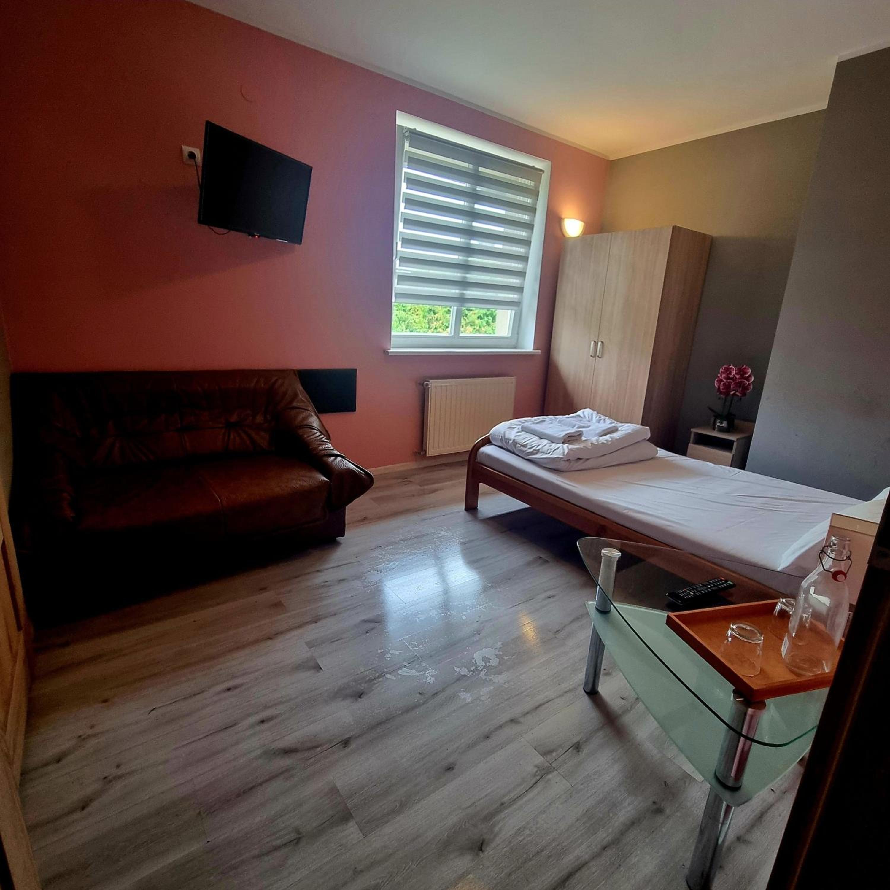 Double Room with Private Bathroom photo 3