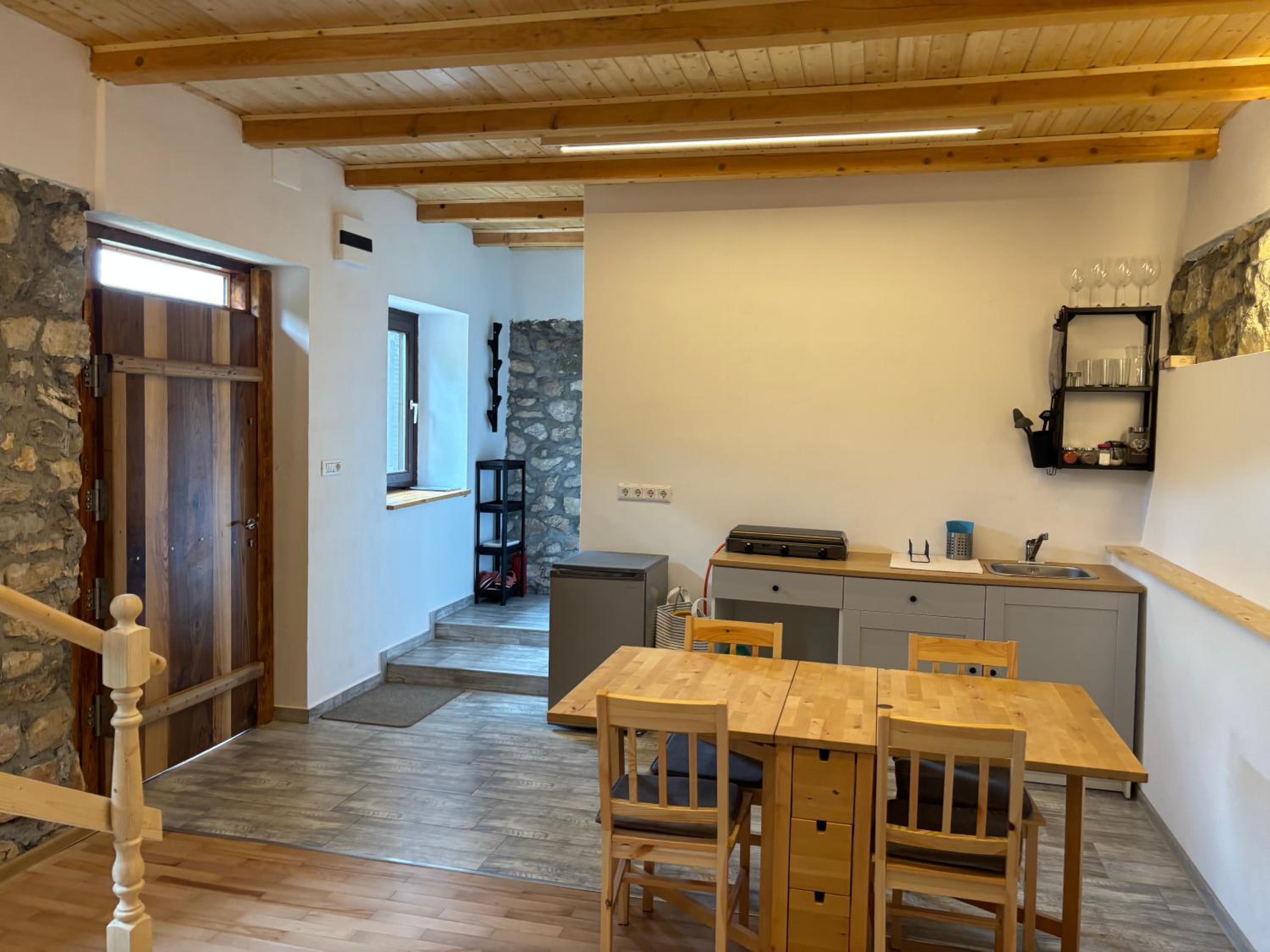 One-Bedroom House - Photo 39