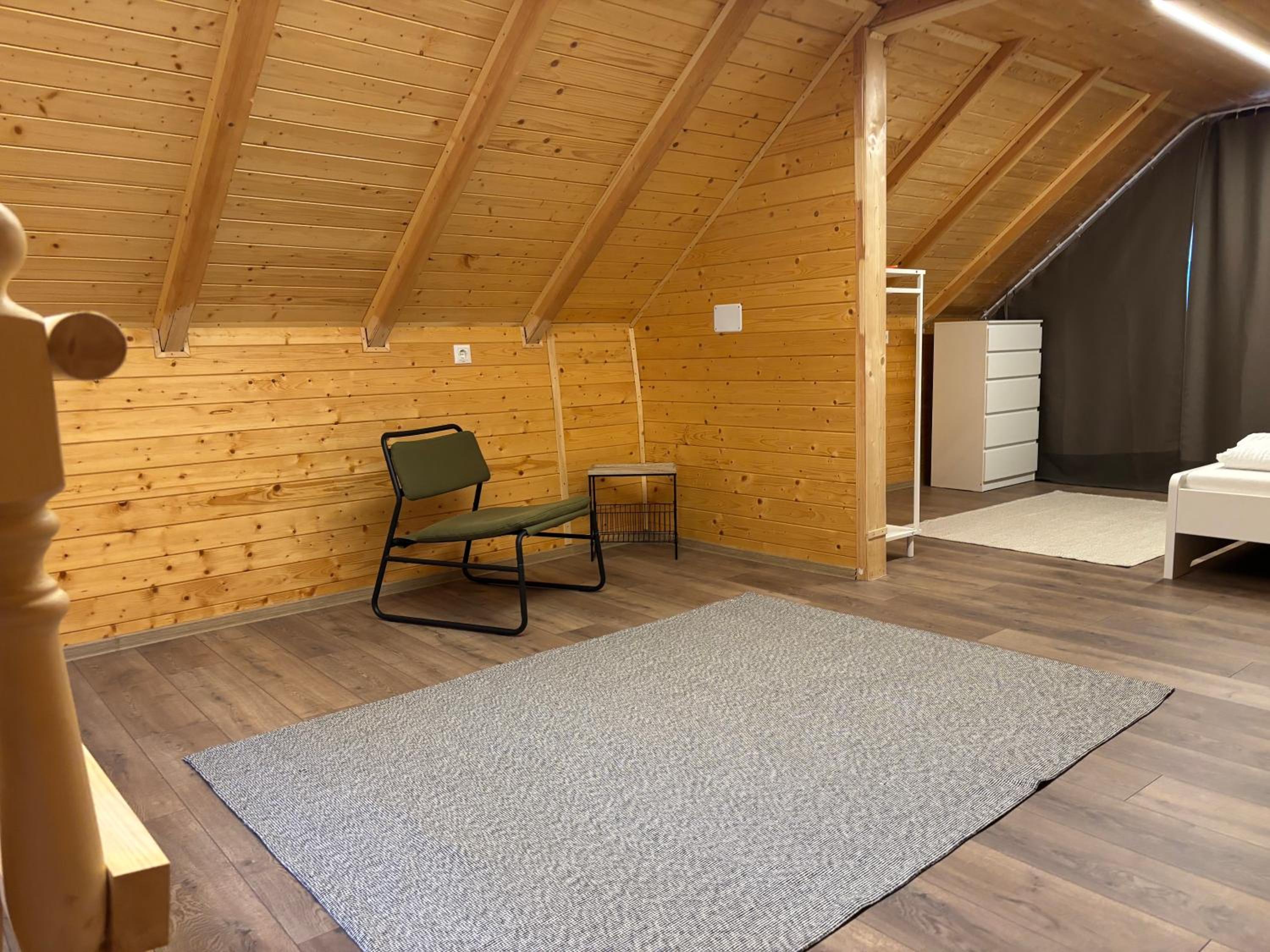 One-Bedroom House - Photo 41