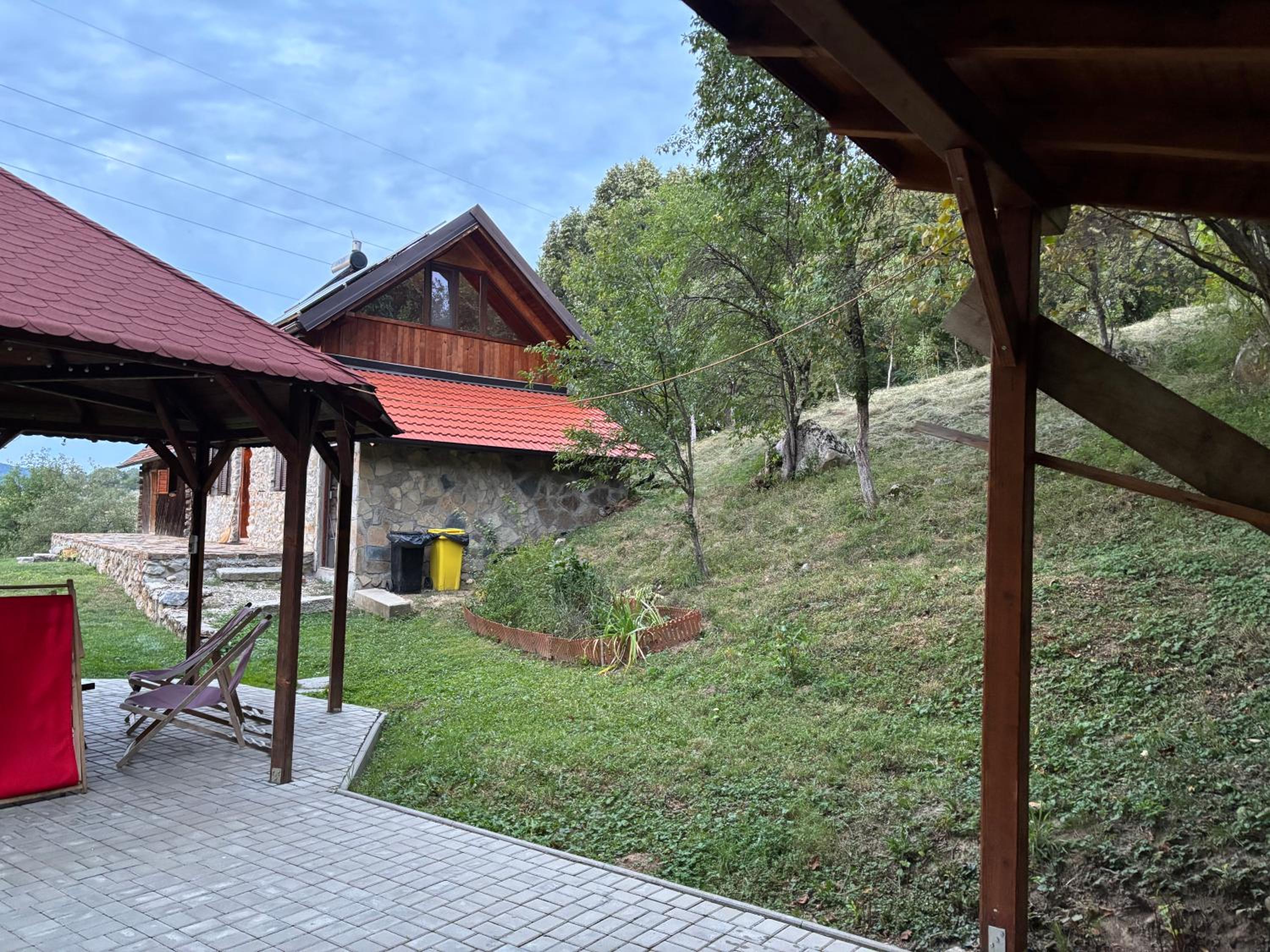 One-Bedroom House - Photo 18