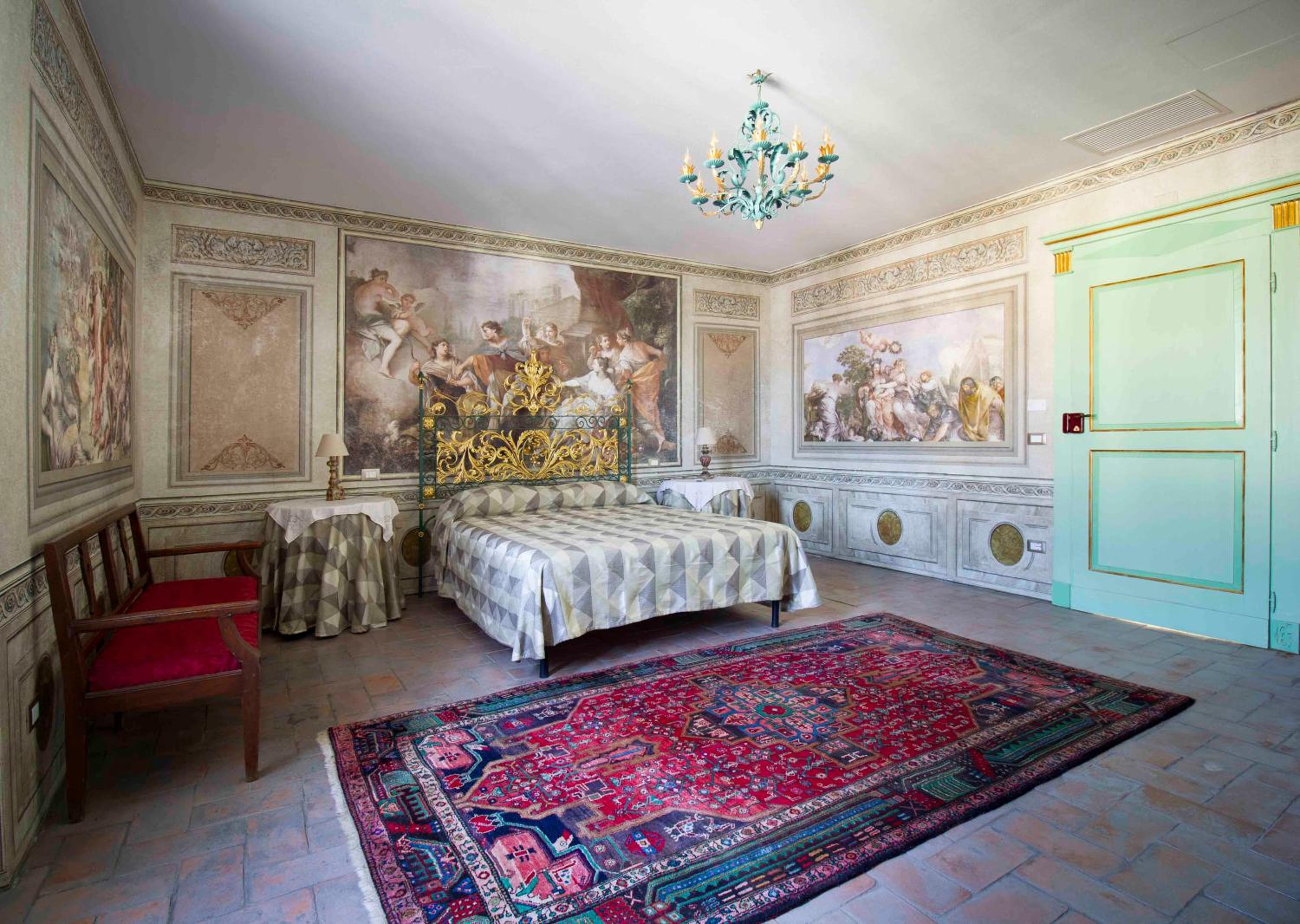 Superior King Room photo 3
