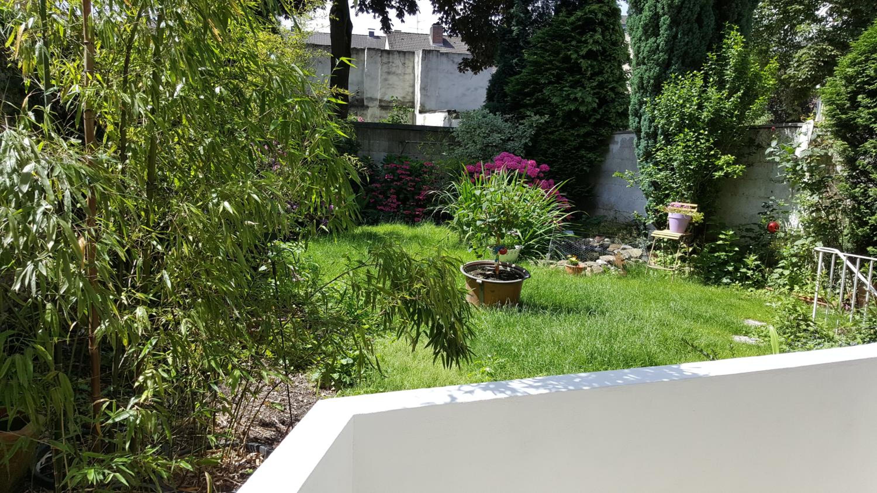 Apartment with Garden View - Photo 2