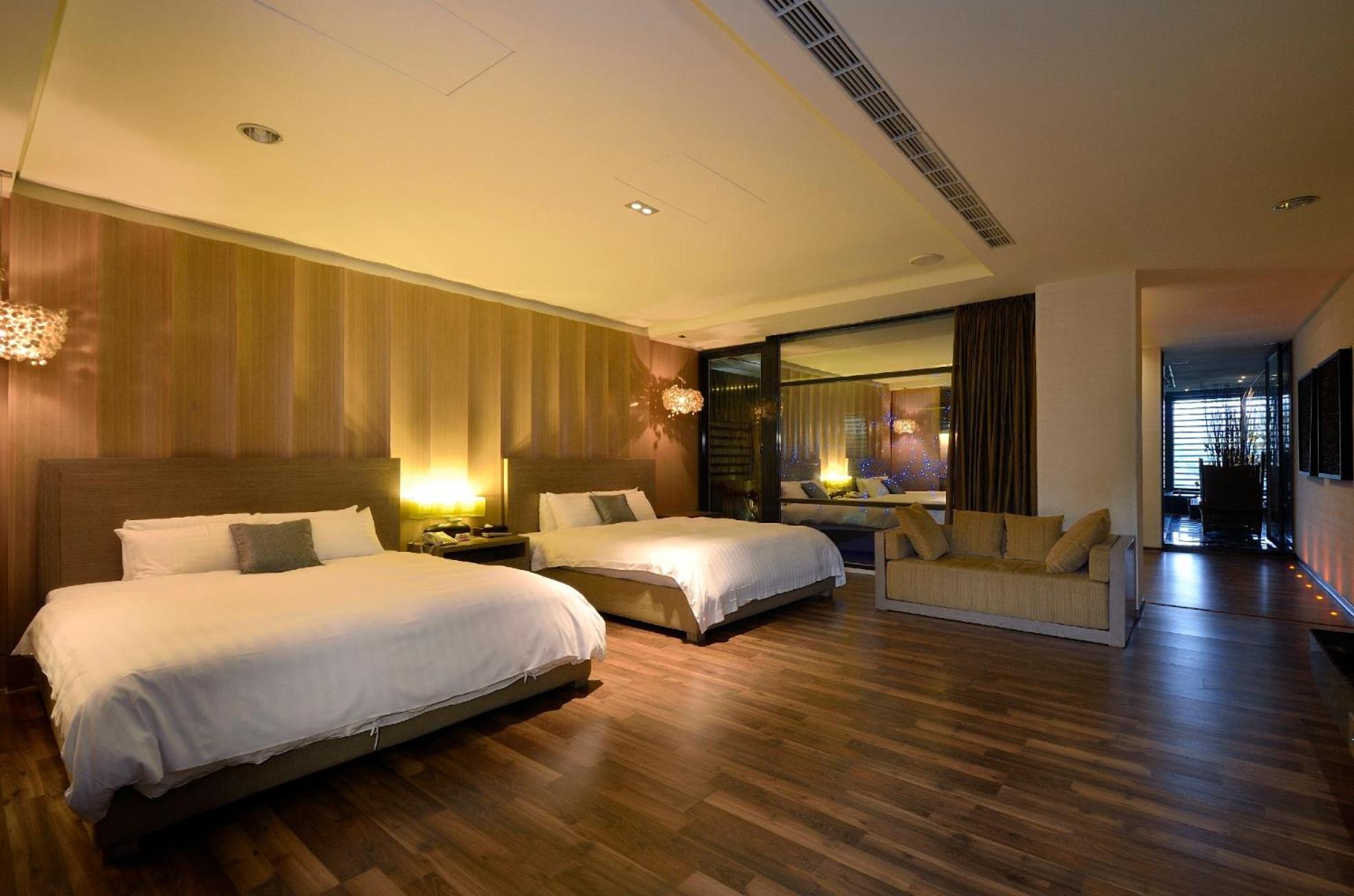 Deluxe Quadruple Room photo 2