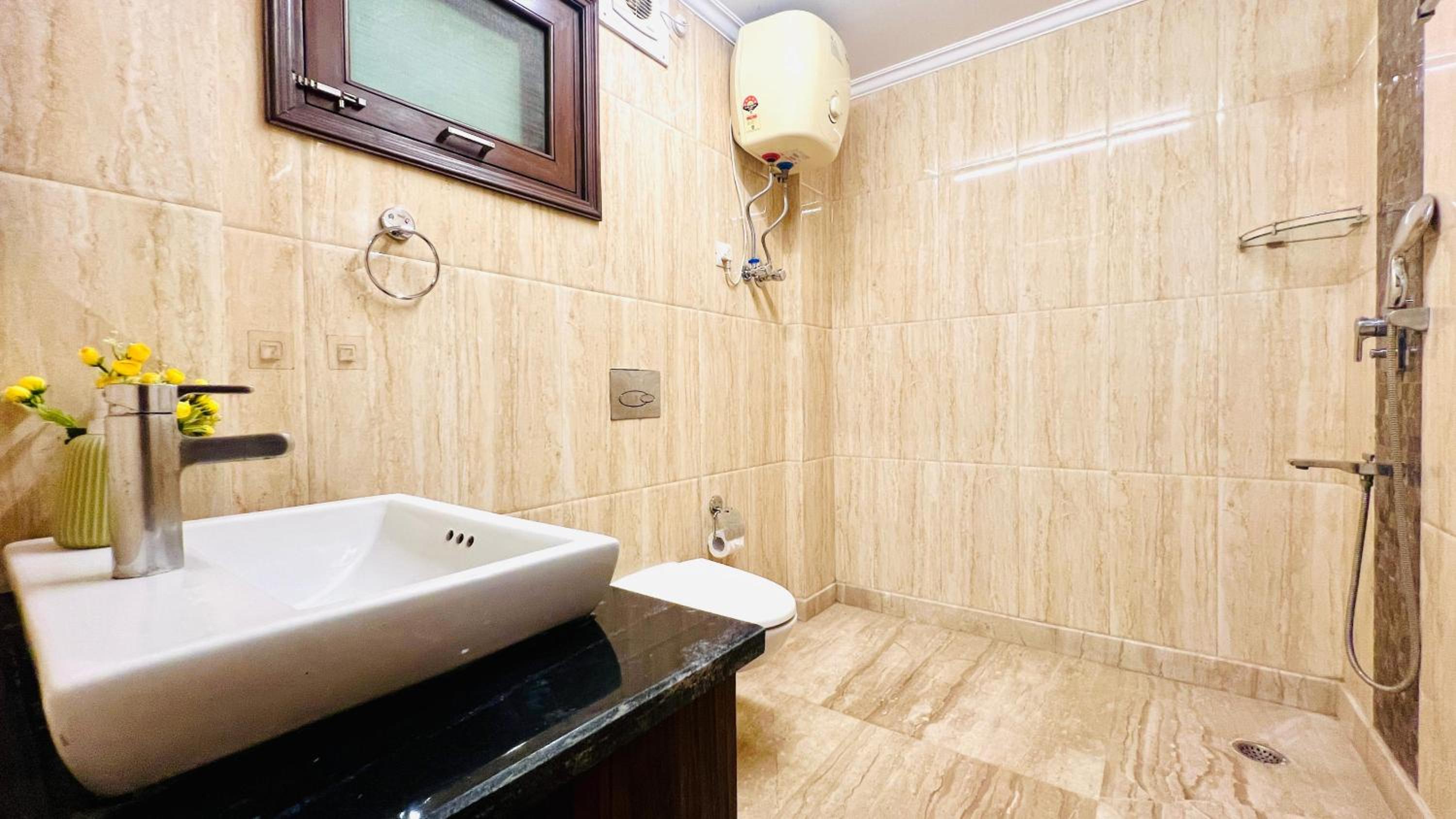 Premier Three-Bedroom Apartment - Photo 6