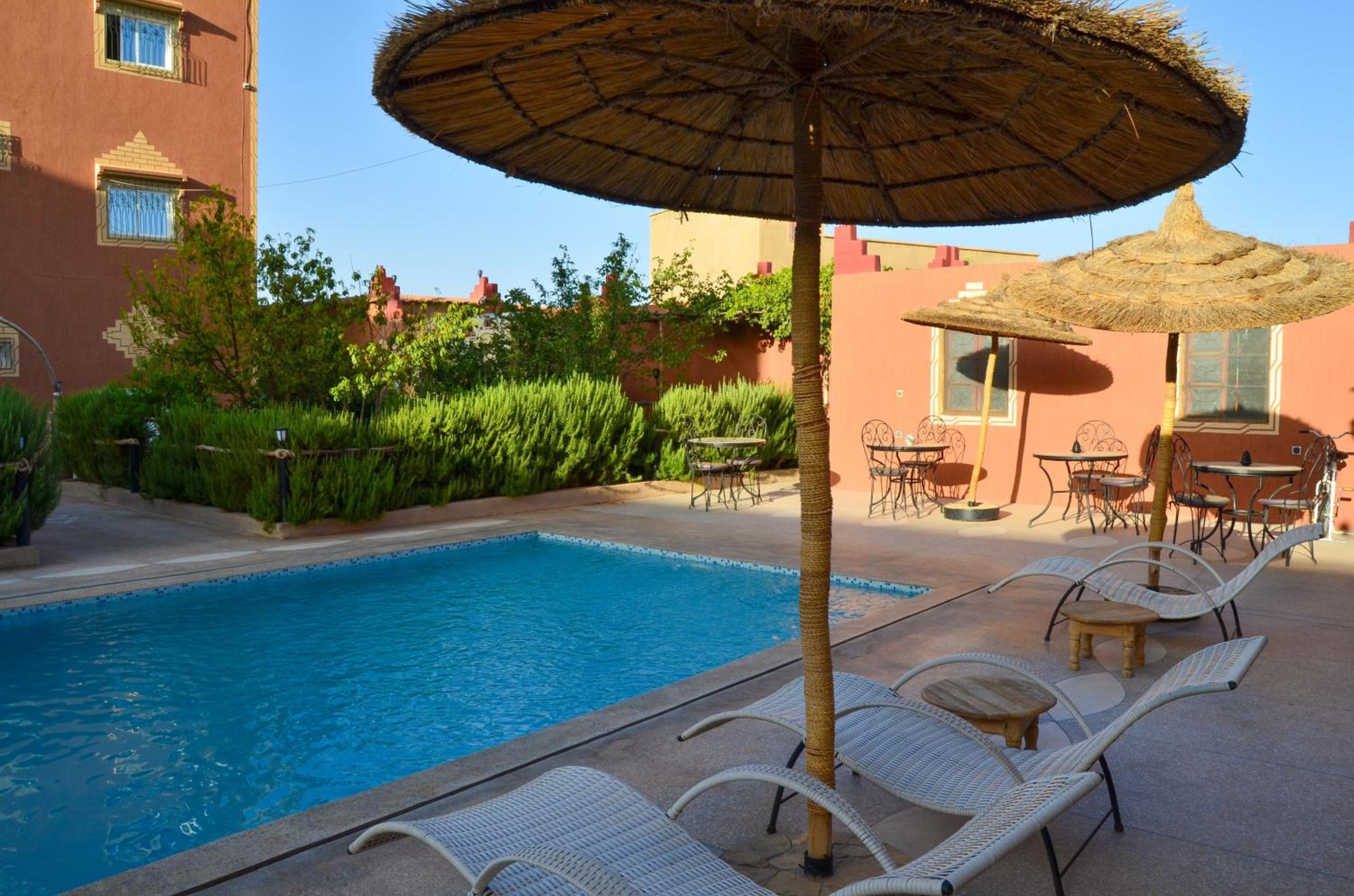 Double Room with Pool View photo 3