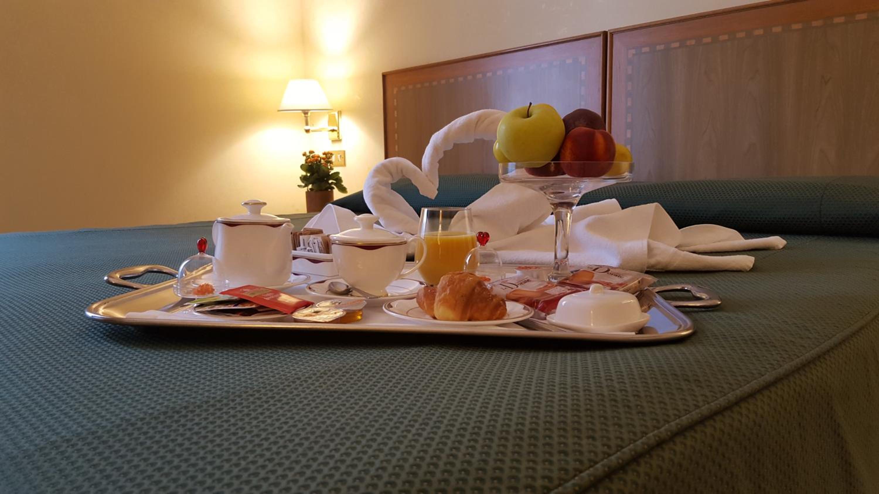 Double or Twin Room - Photo 6