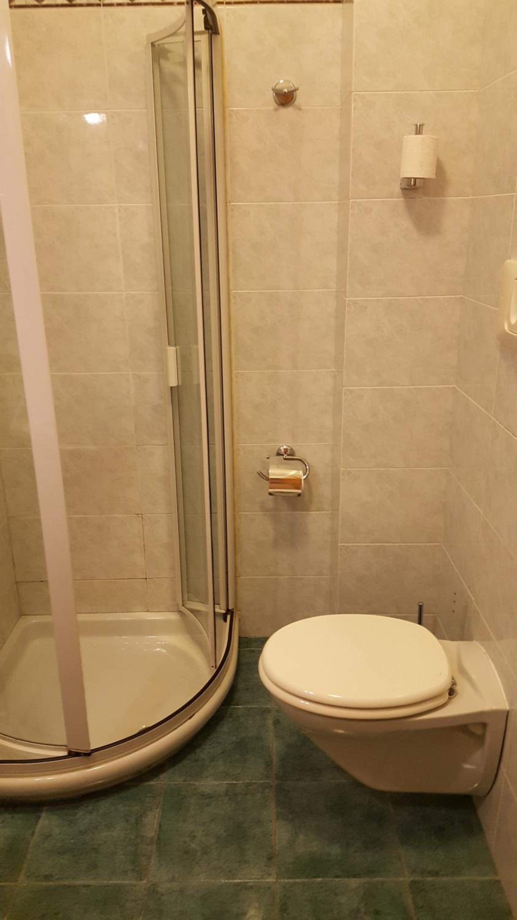 Double or Twin Room - Photo 5