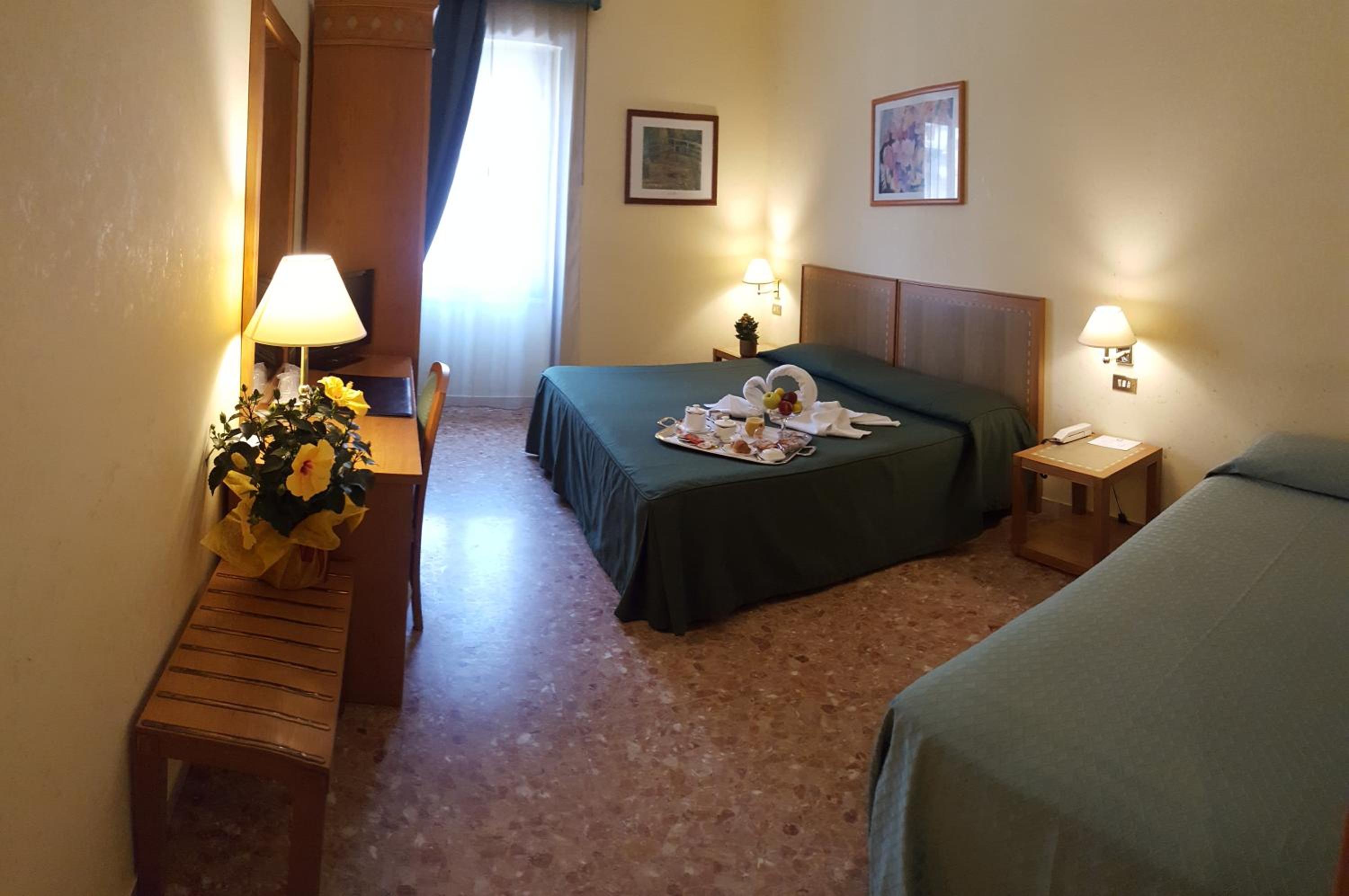 Triple Room - Photo 2
