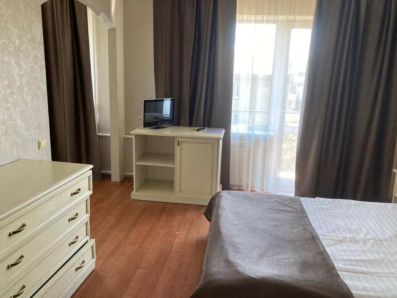Large Double Room photo 3