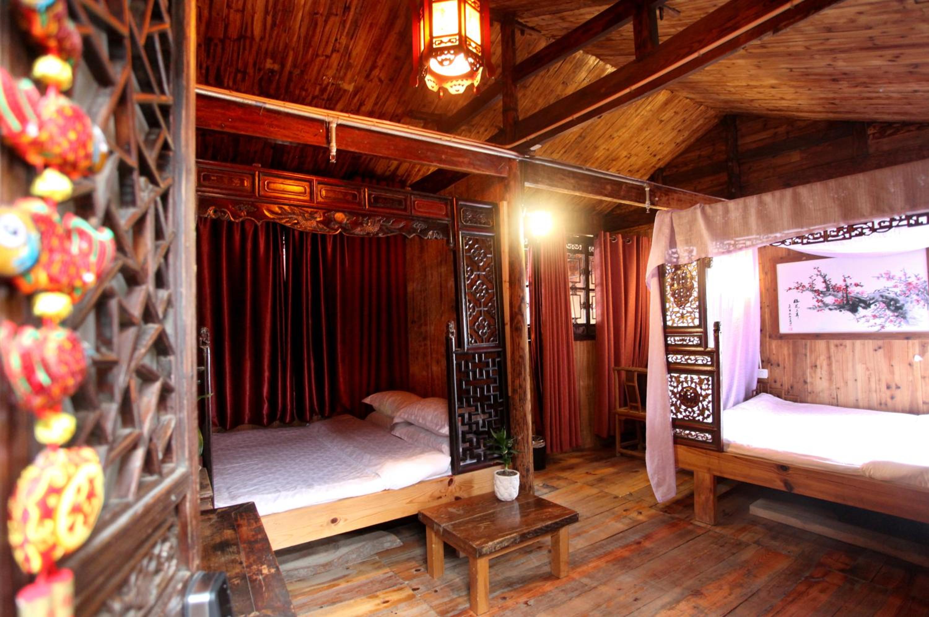 Family Room - (free pick-up from Huangshan North Railway Station and Huangshan Tunxi Airport + afternoon tea) photo 1