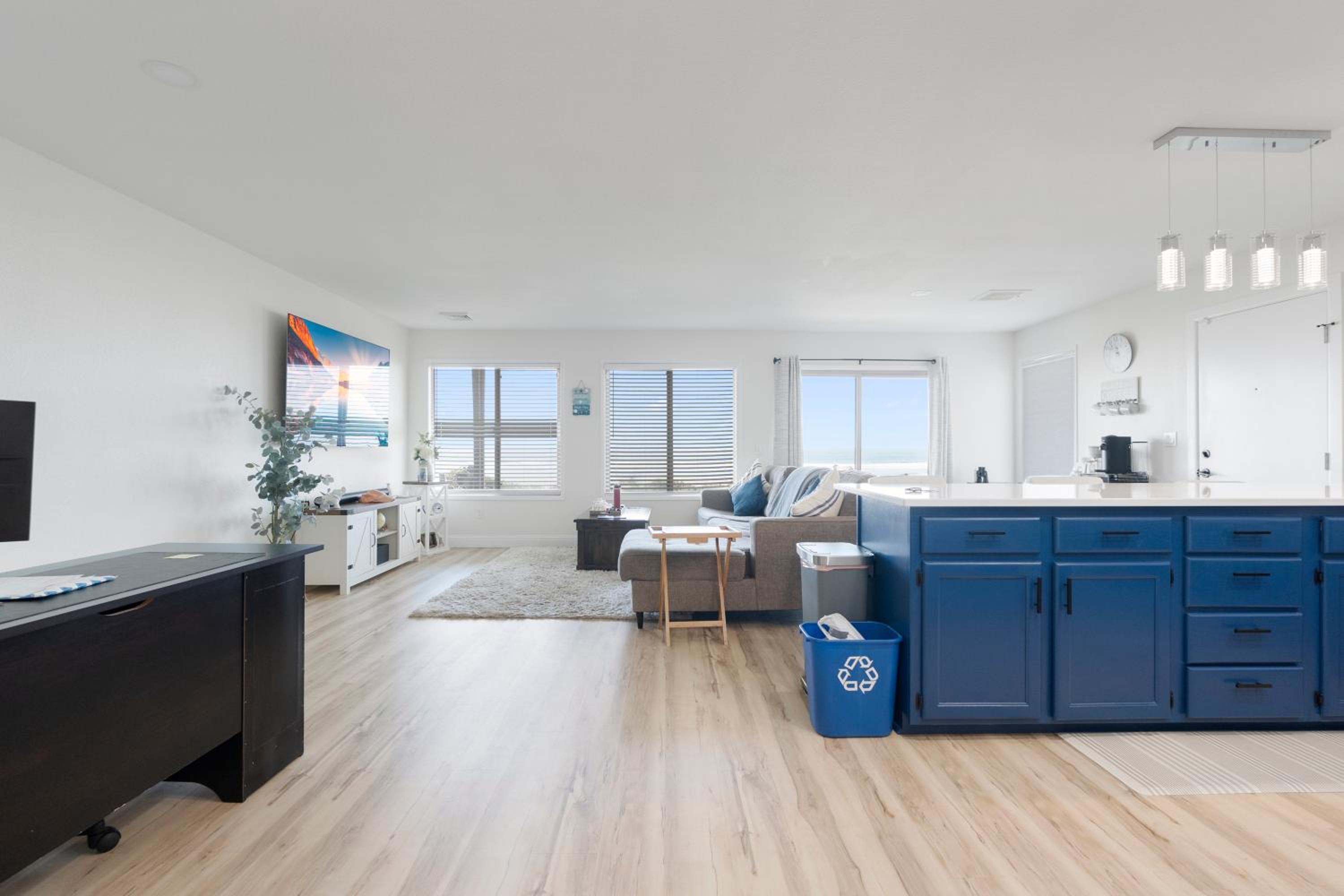 Deluxe Suite with Sea View photo 1