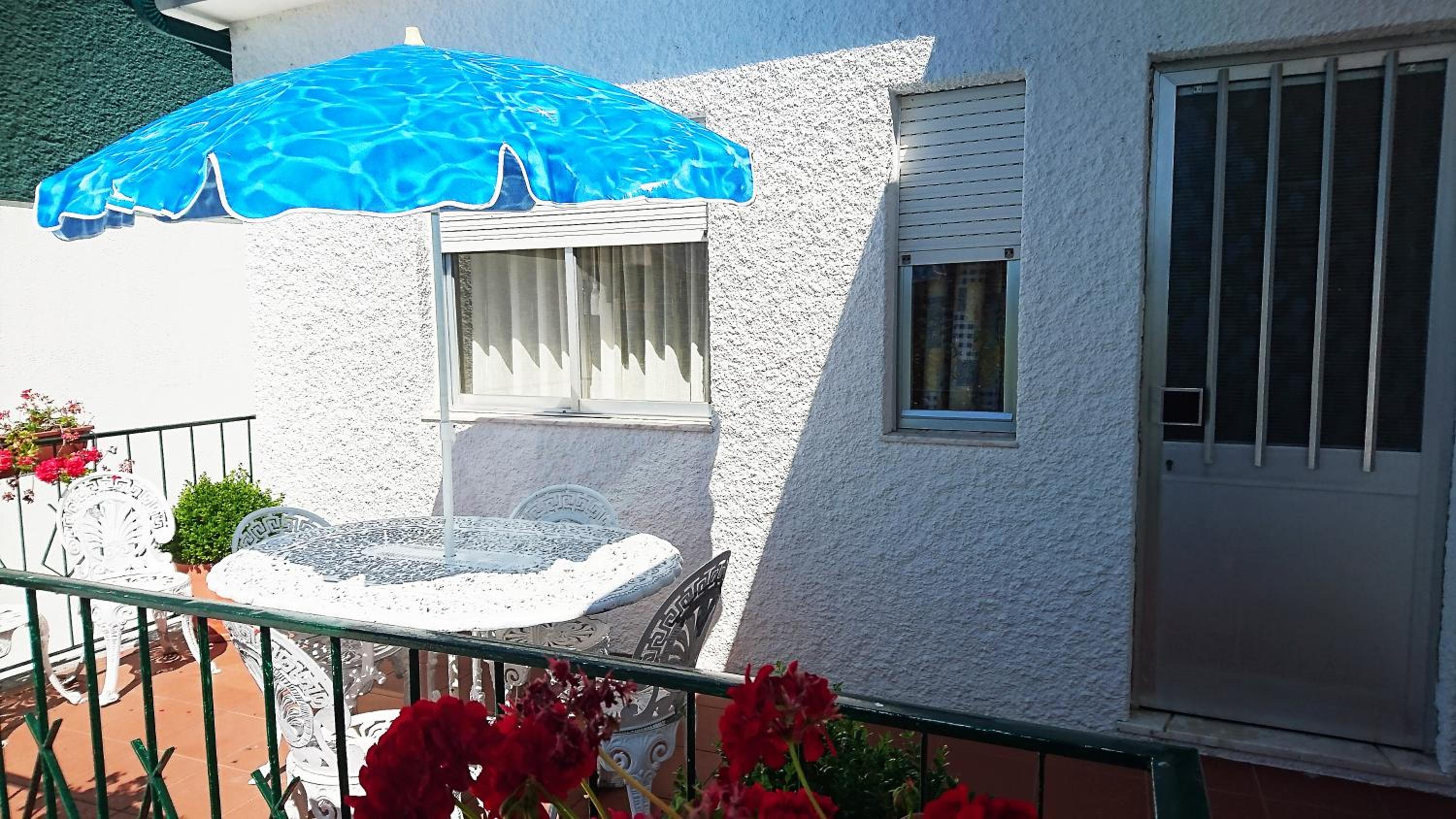Two-Bedroom House - Photo 20