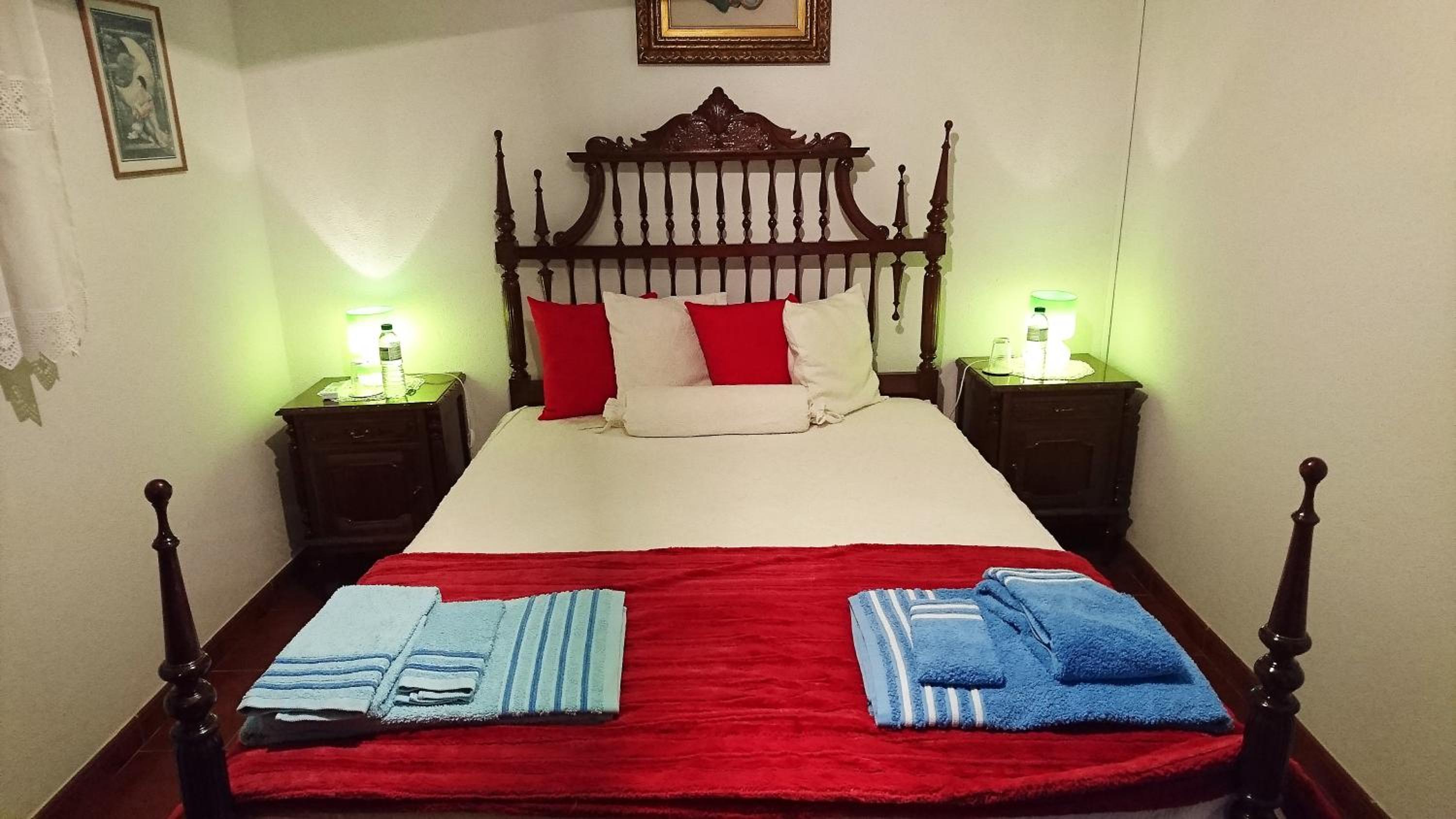 Two-Bedroom House - Photo 1