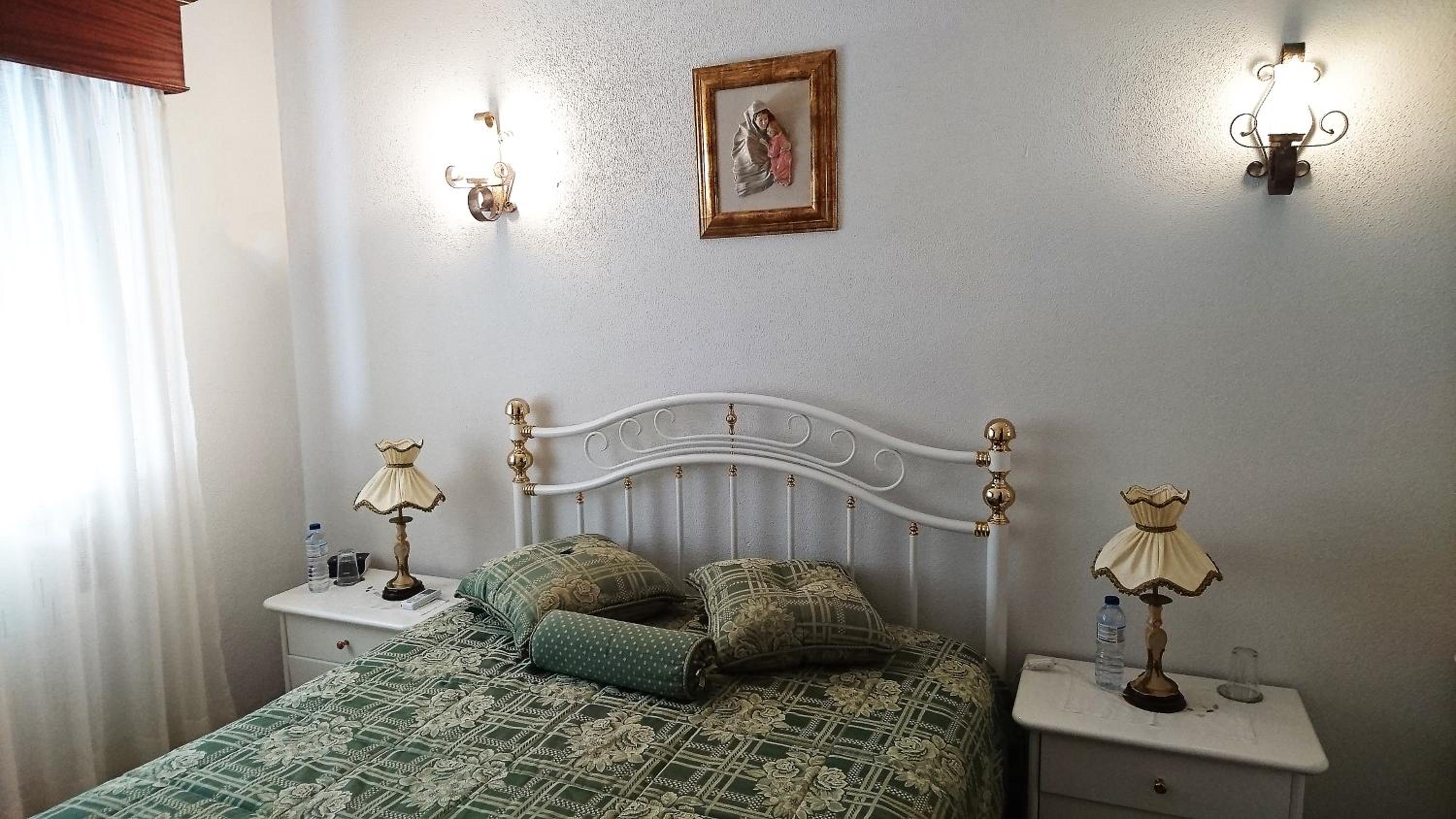 Two-Bedroom House - Photo 8