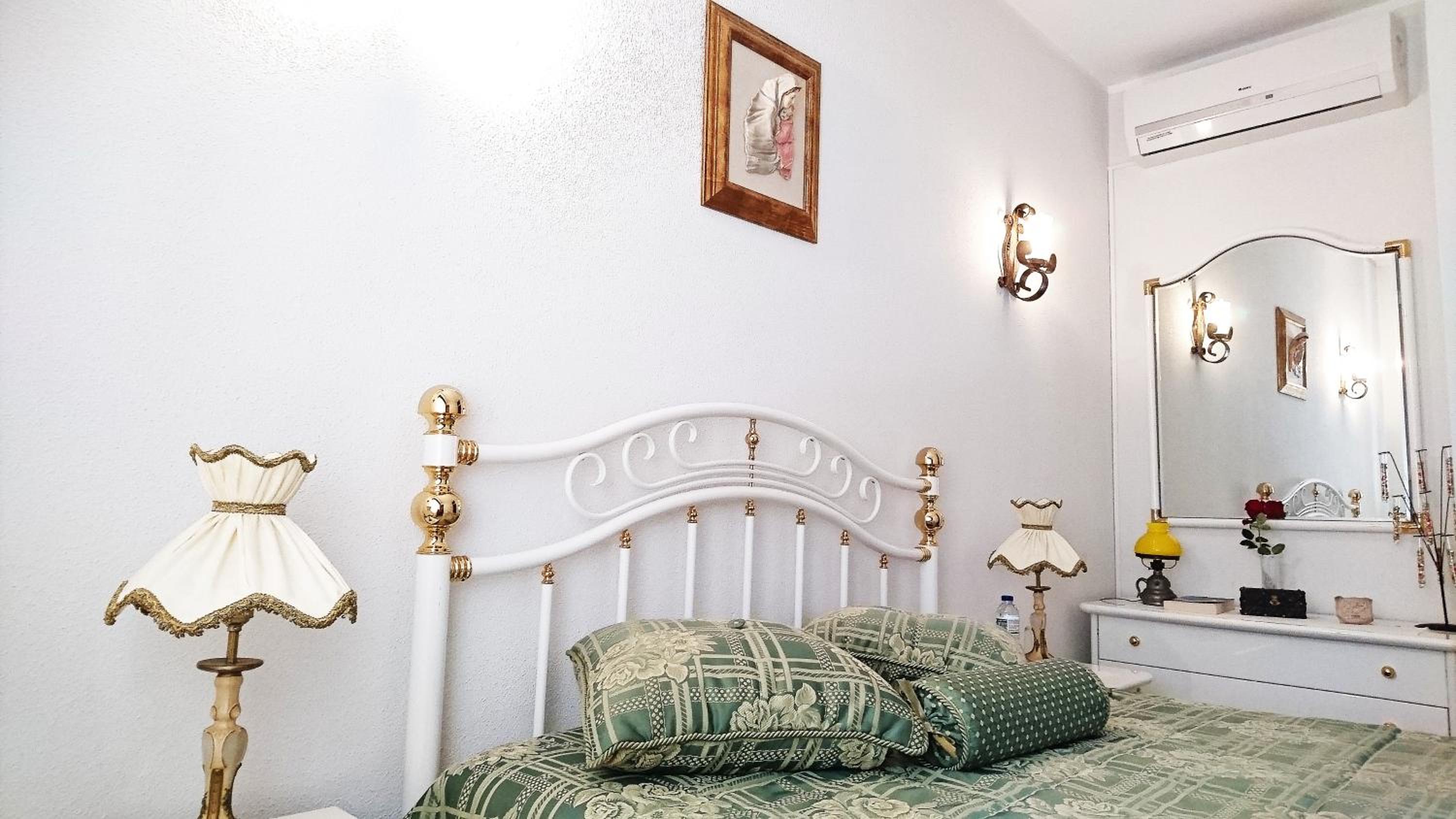 Two-Bedroom House - Photo 7