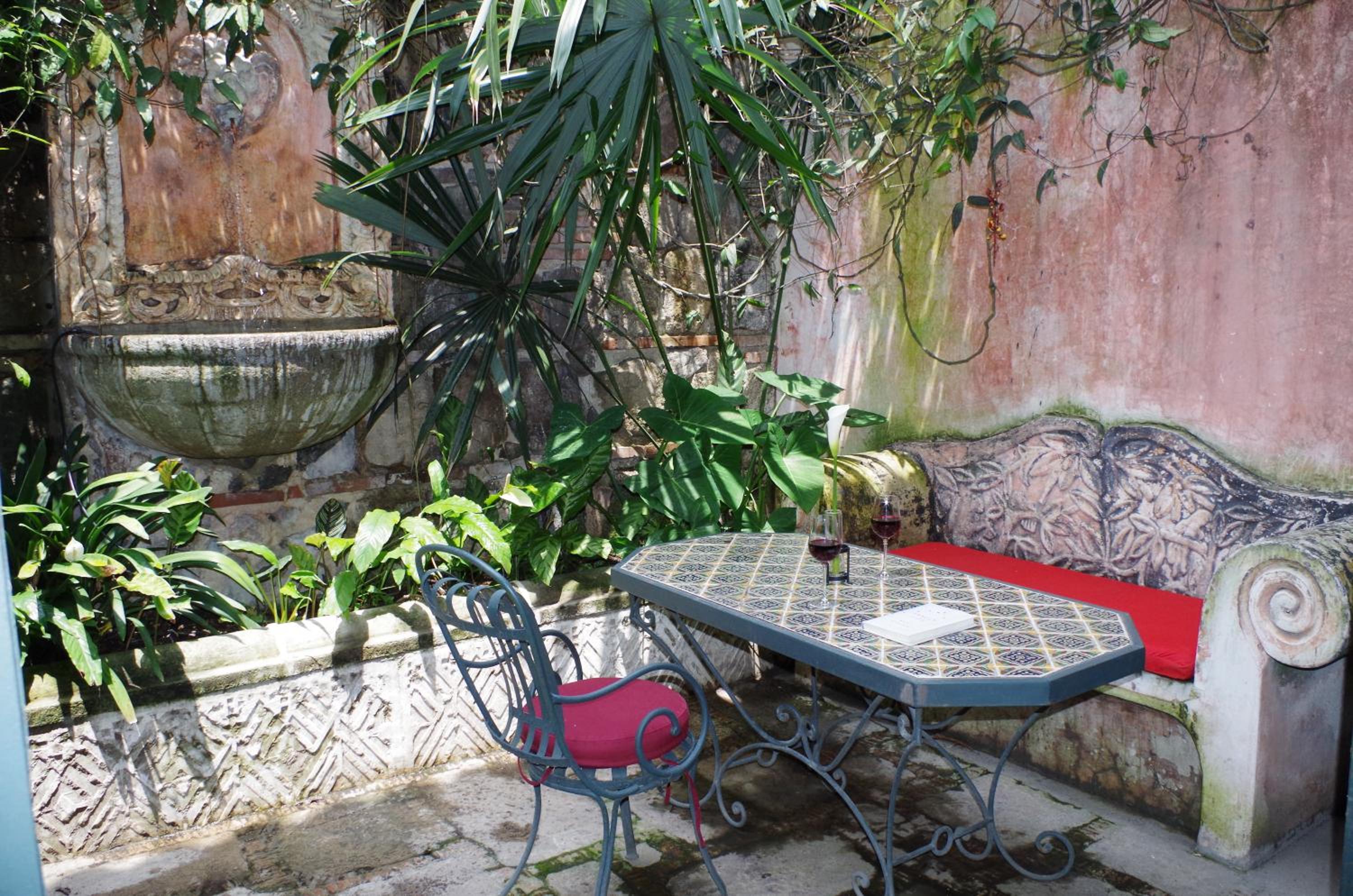 The Lion Garden Suite Private Garden photo 3