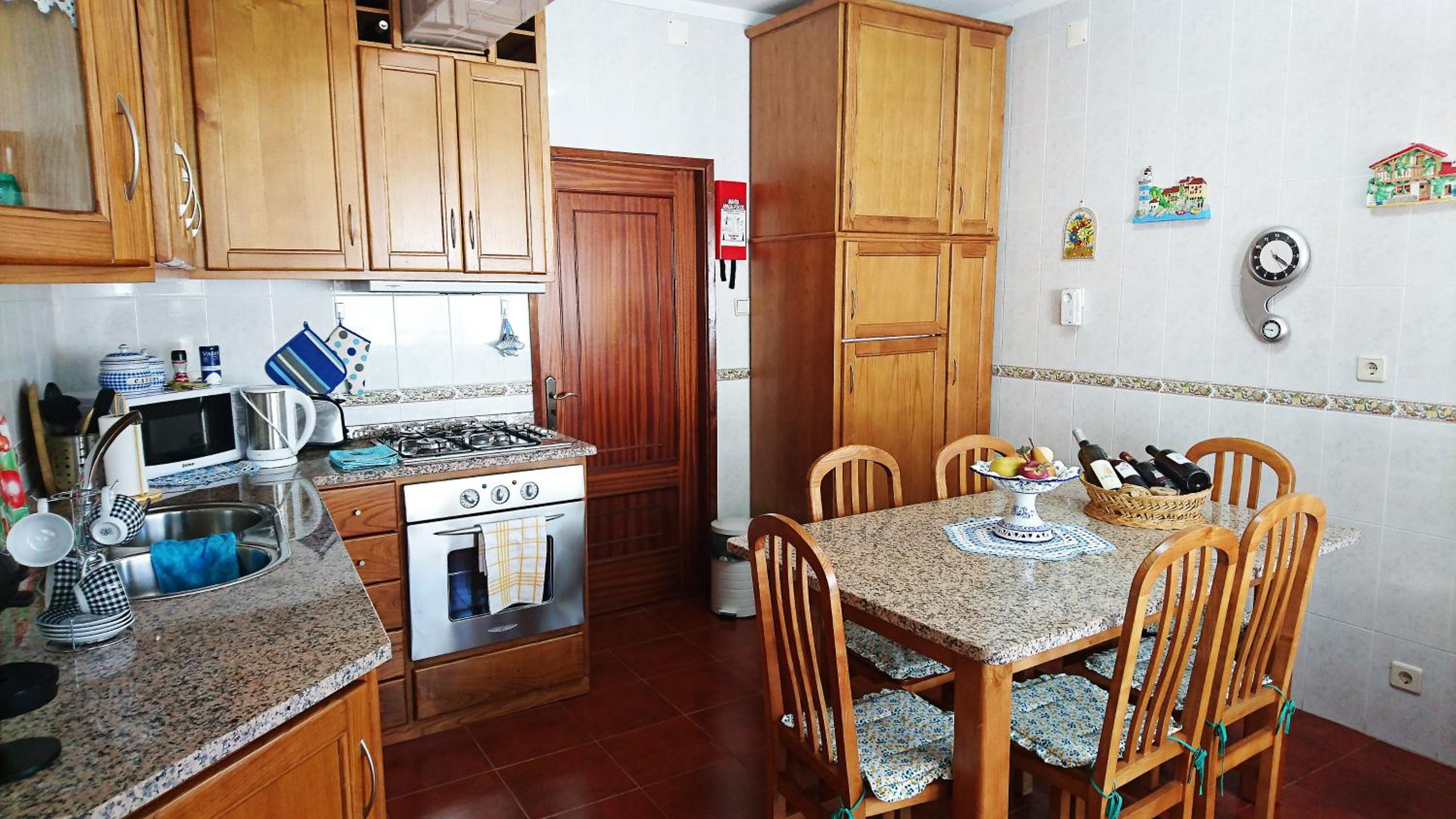 Two-Bedroom House - Photo 5