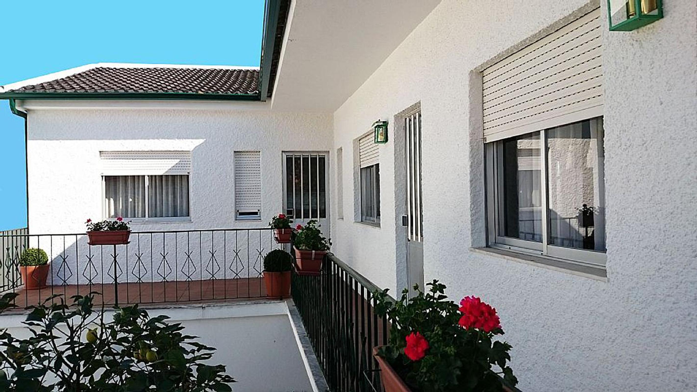 Two-Bedroom House - Photo 21
