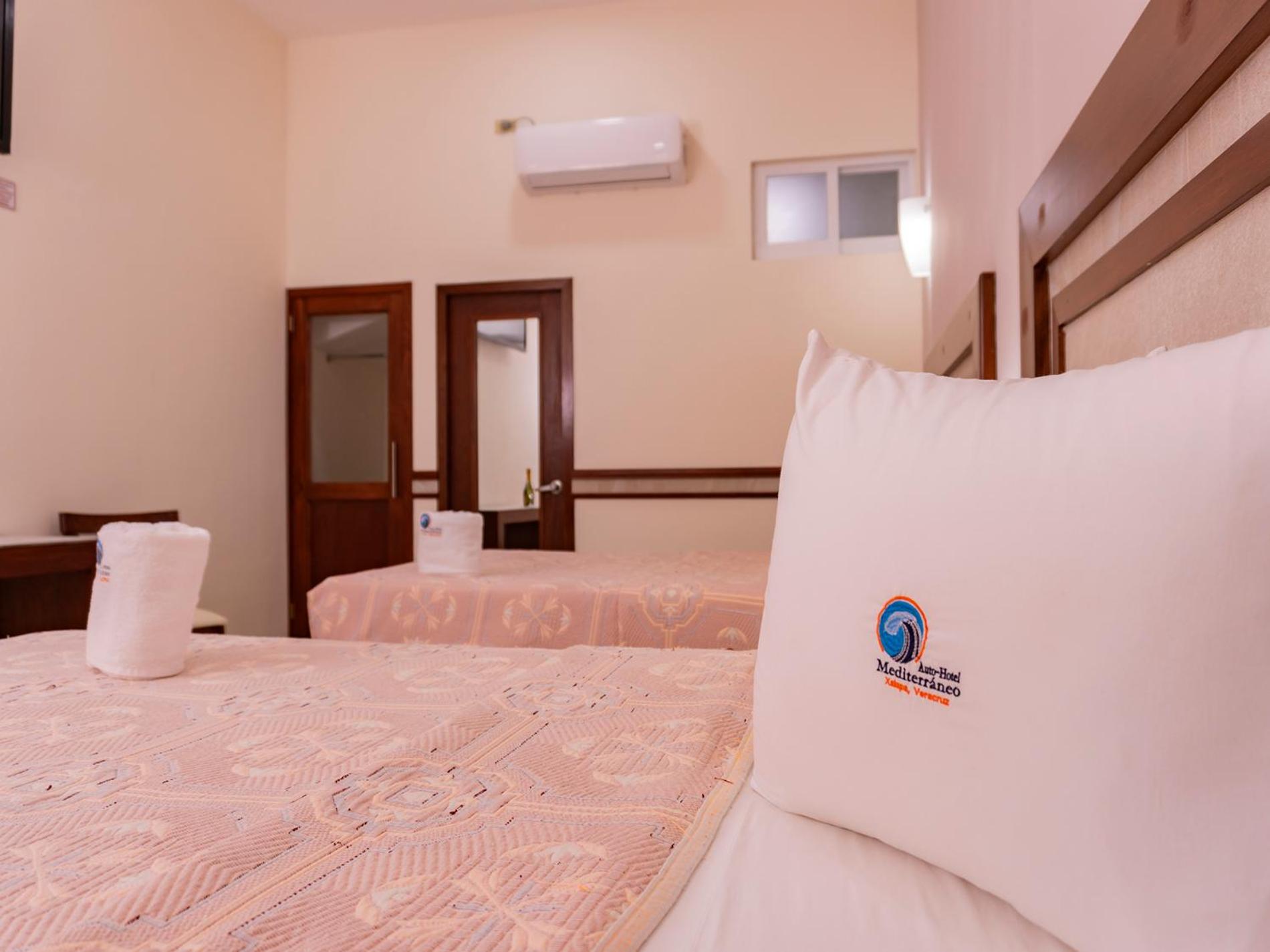 Deluxe Double Room with Two Double Beds photo 2