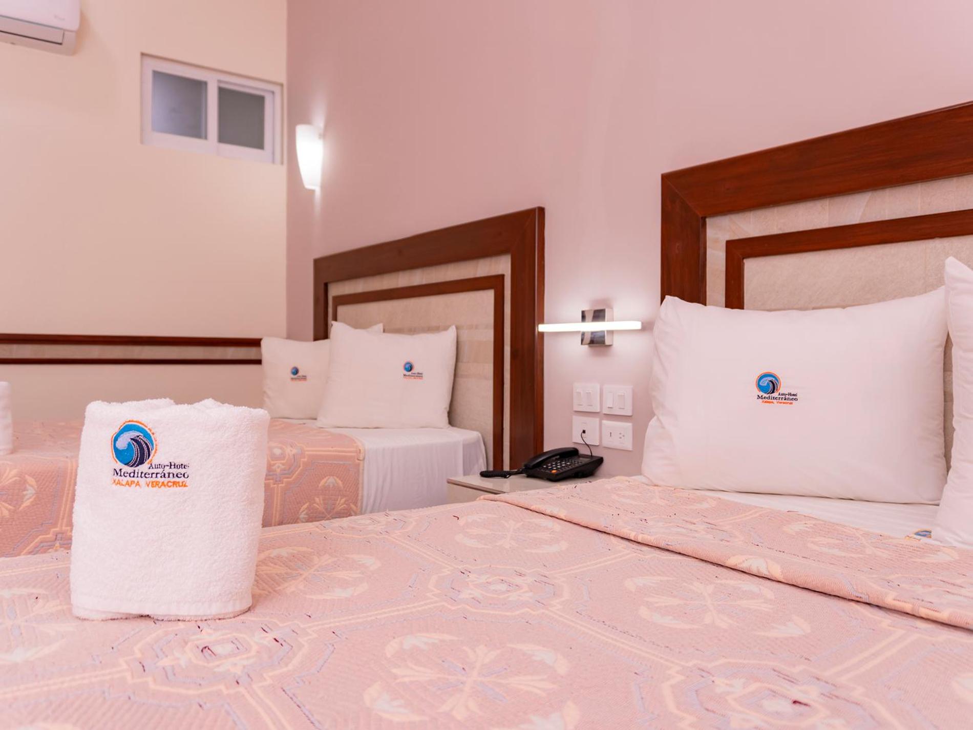 Deluxe Double Room with Two Double Beds photo 3