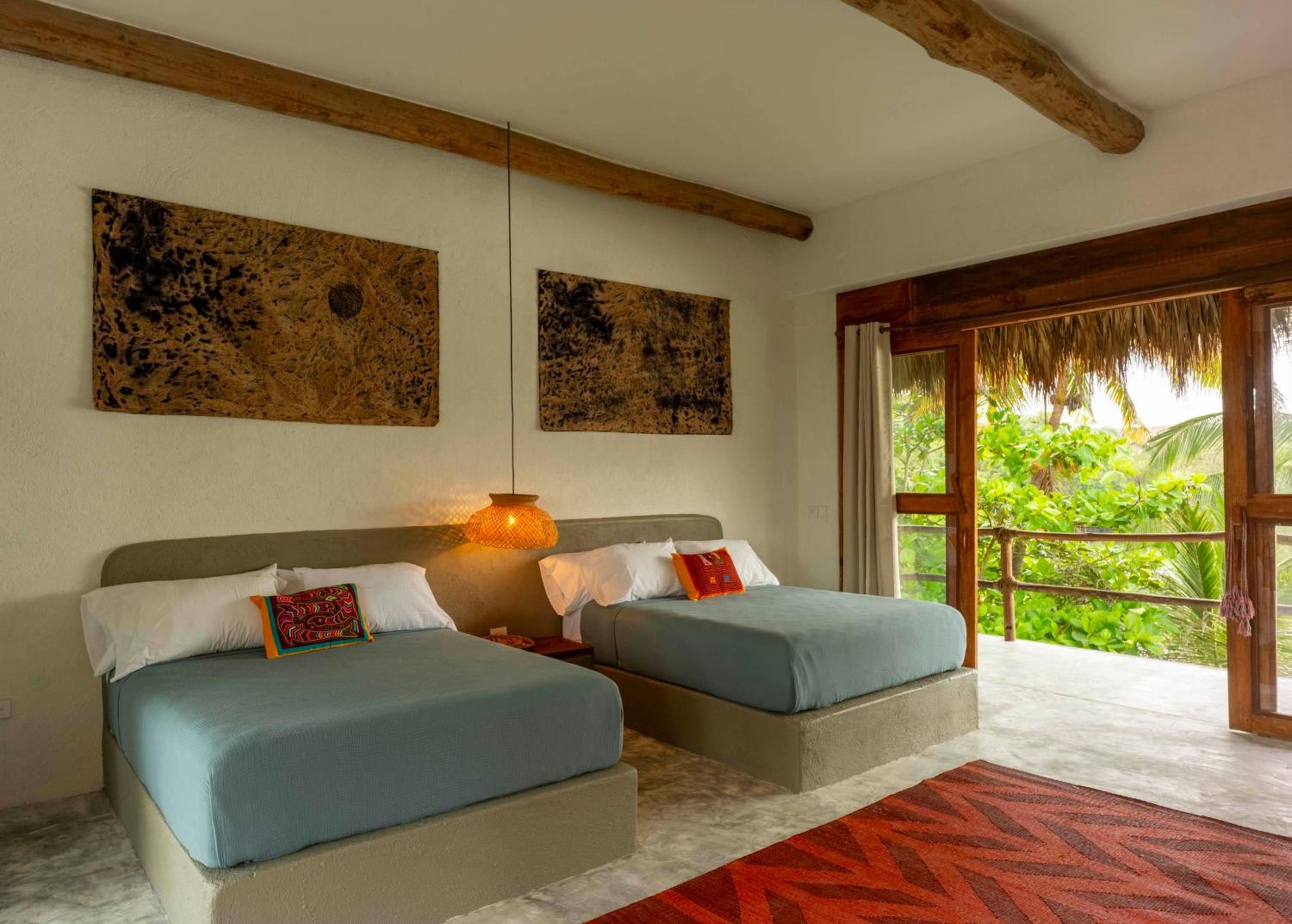 Queen Suite with Sea View