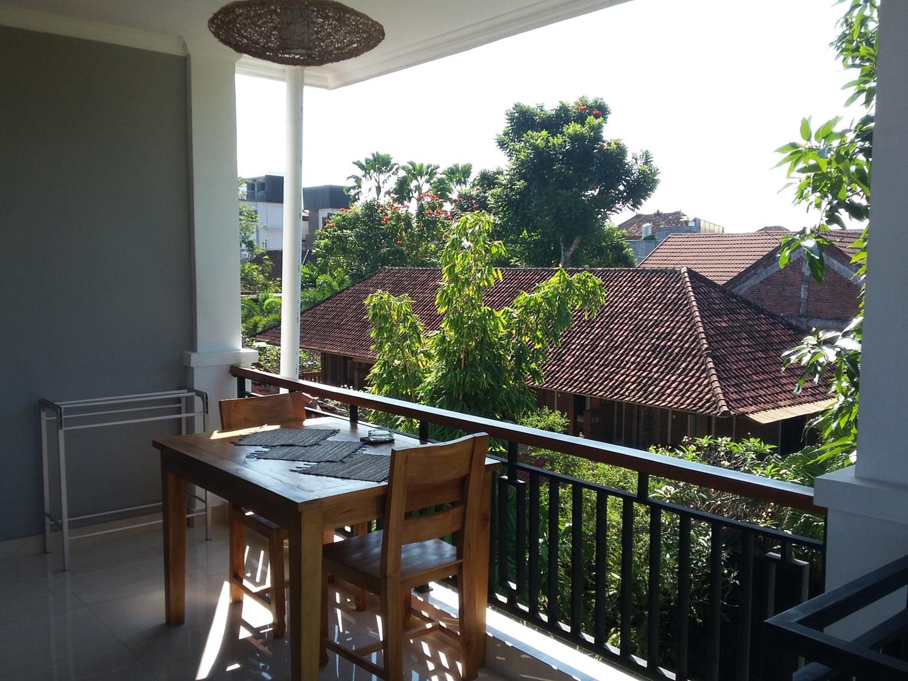Triple Room with Balcony - Photo 5