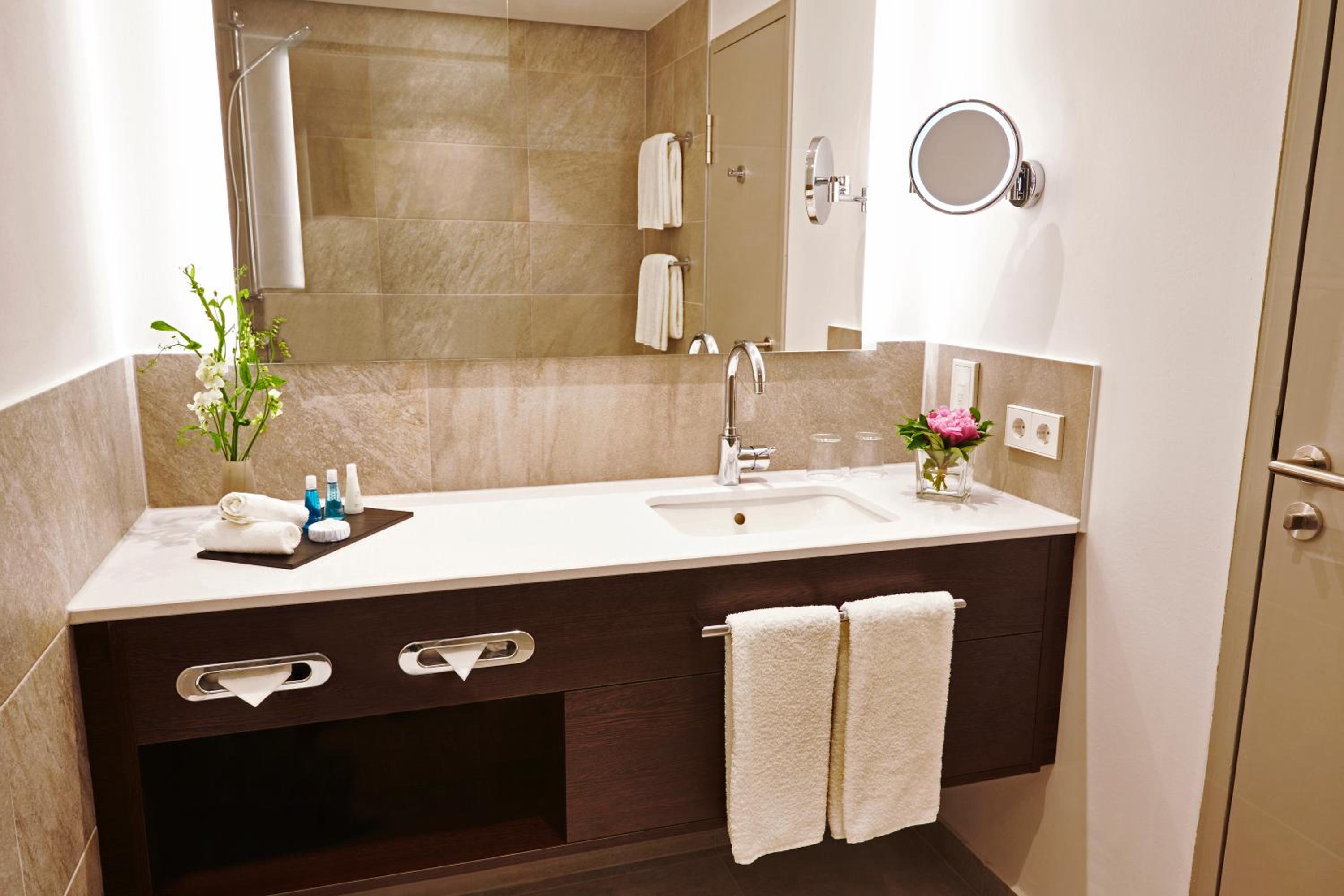 Business Double Room - Photo 4