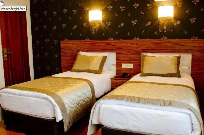 Standard Double or Twin Room photo 1