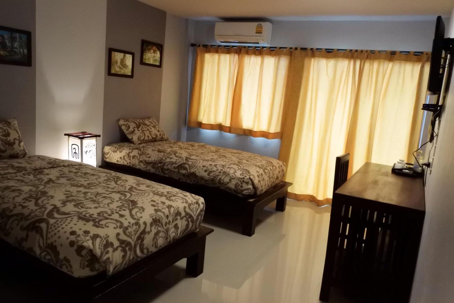 Deluxe Twin Room photo 2