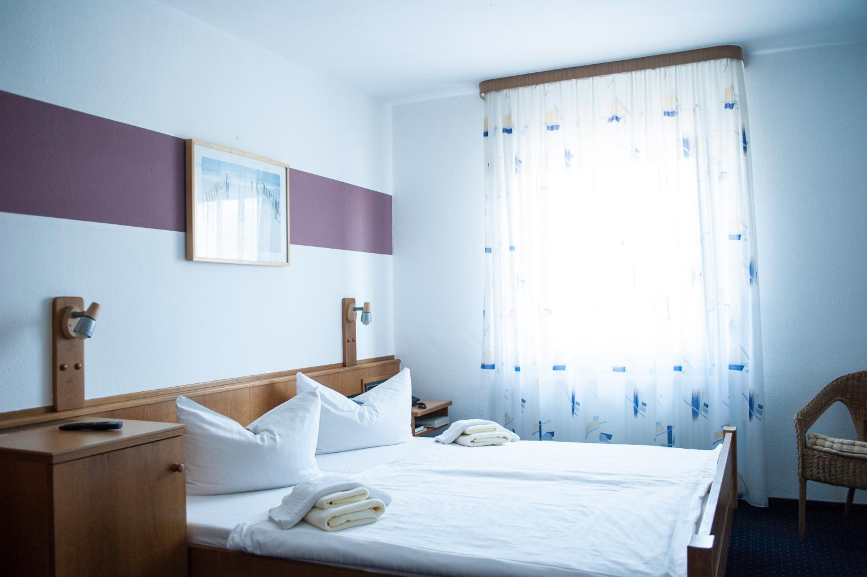 Deluxe Double Room with Shower photo 3