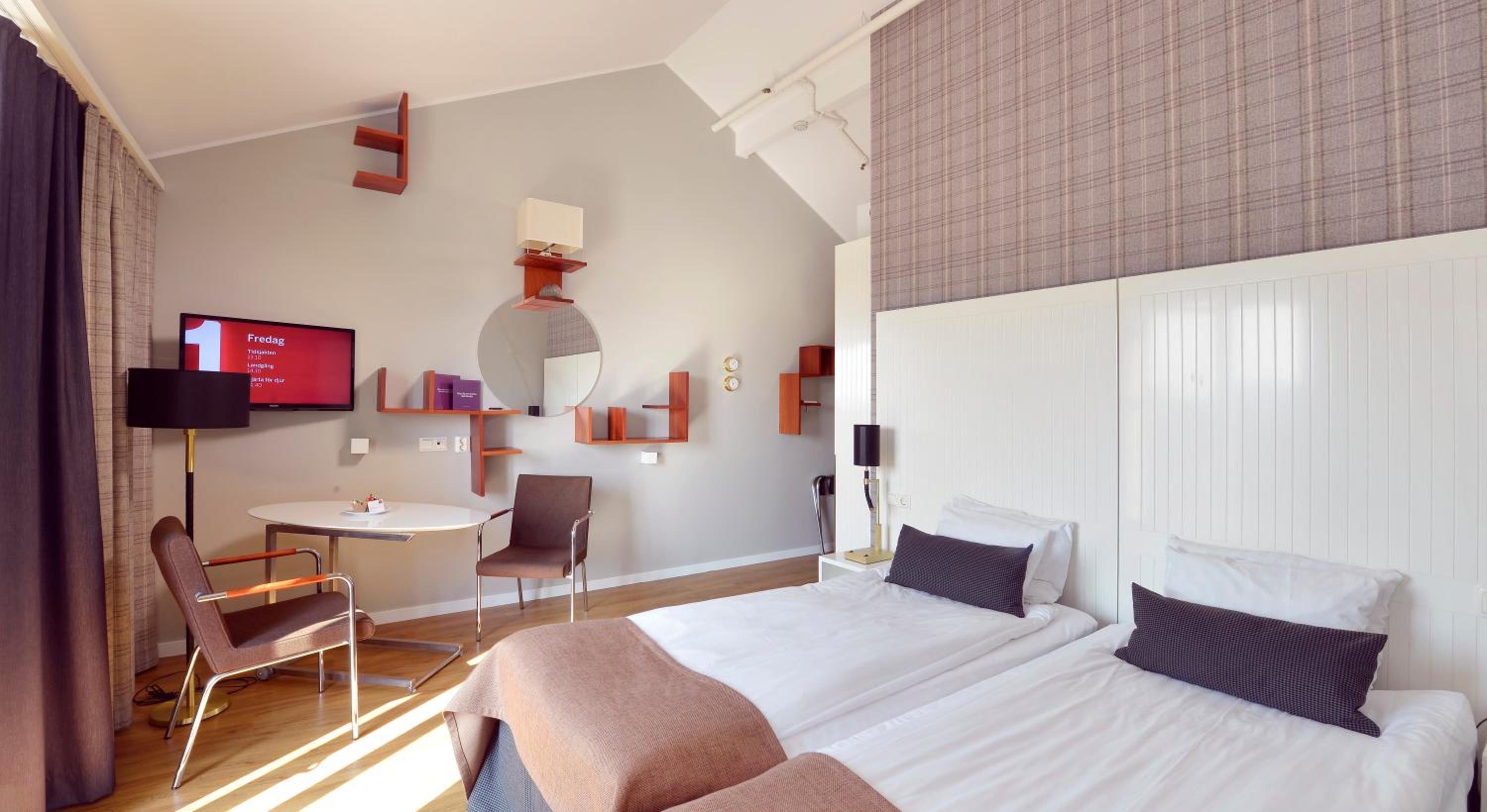 Standard Double Room - Photo 9
