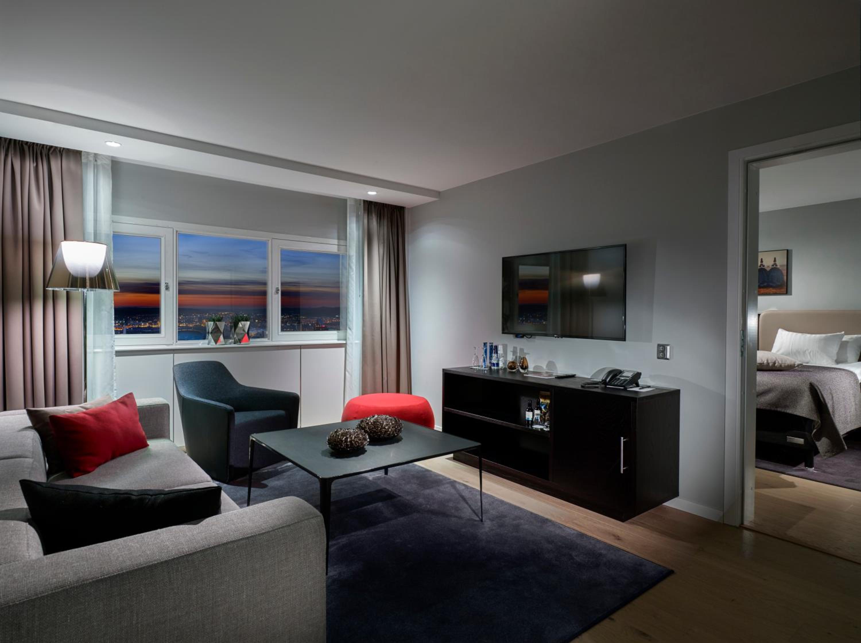 Junior Suite - Gothia Towers (min 25 years of age acceptable) - Photo 1