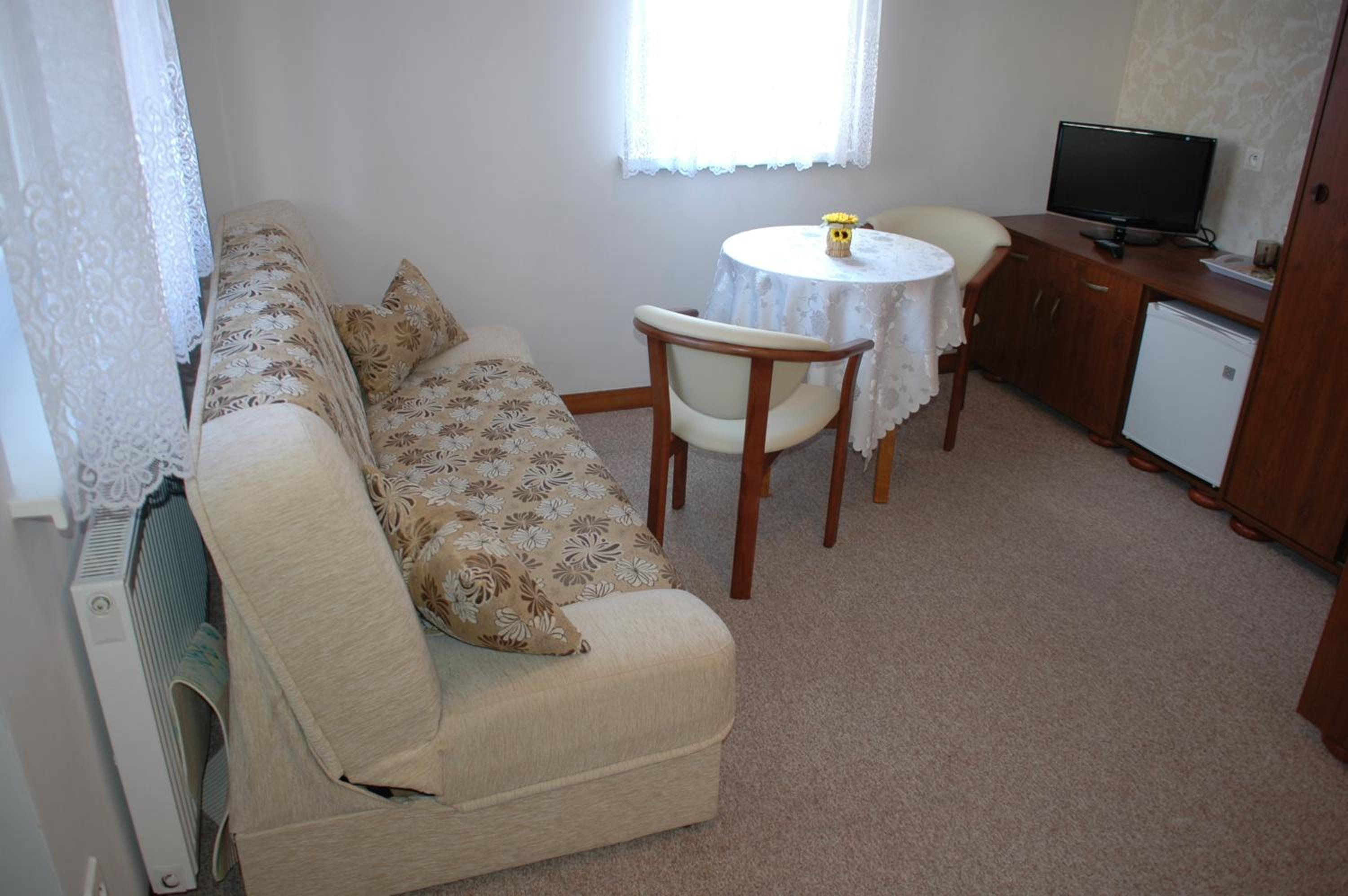 Double or Twin Room - Photo 5