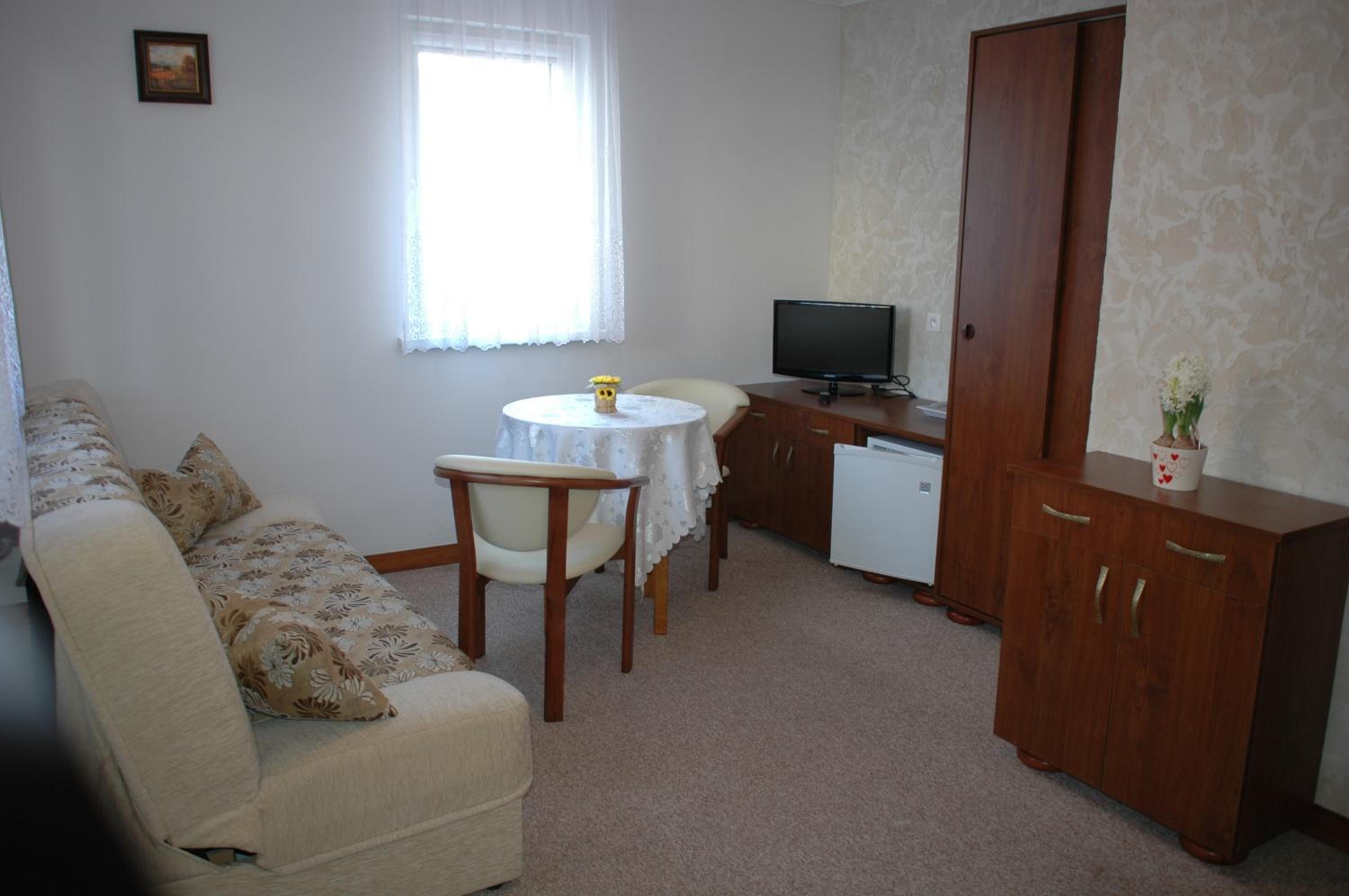 Double or Twin Room - Photo 4