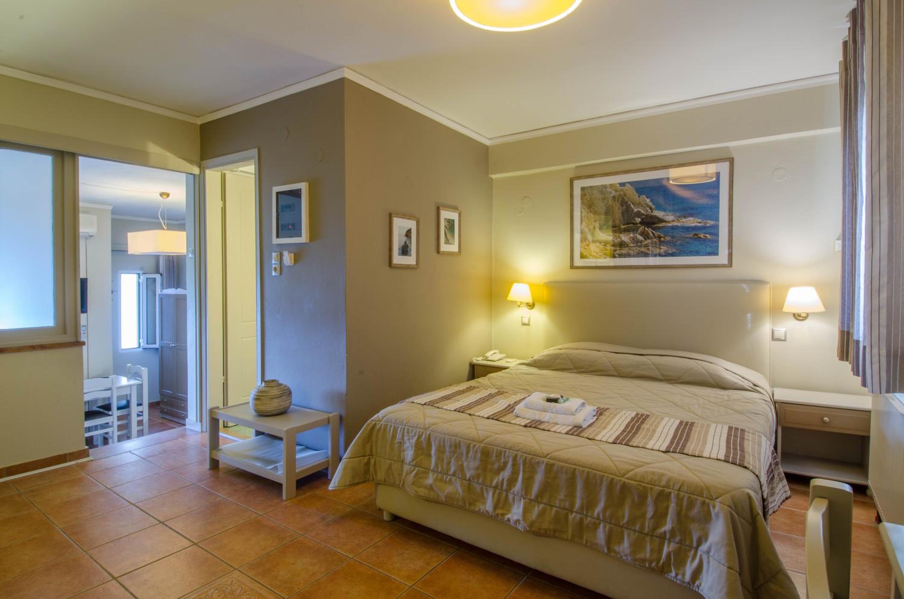One-Bedroom Apartment - Oceanfront