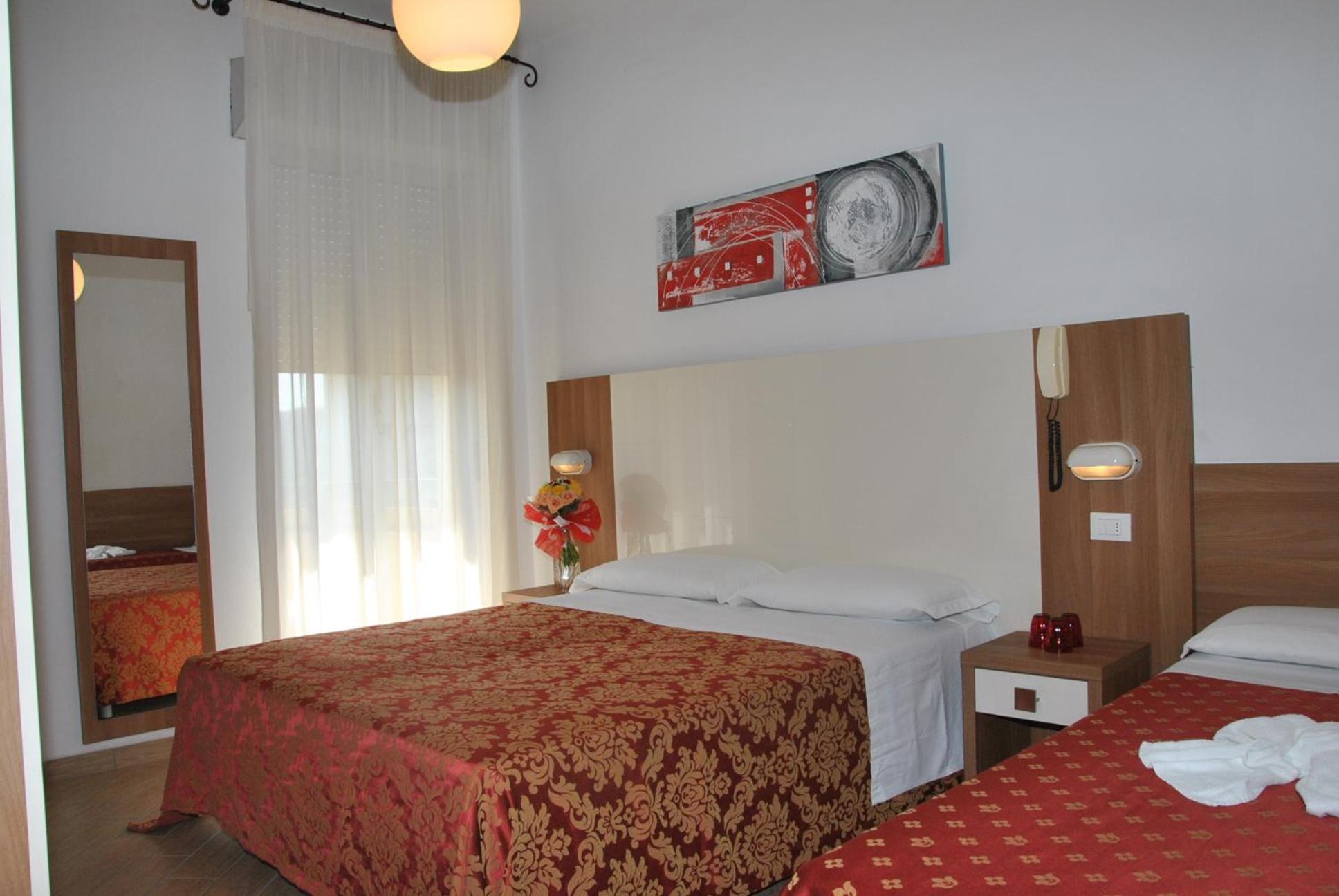 Double Room - Photo 7
