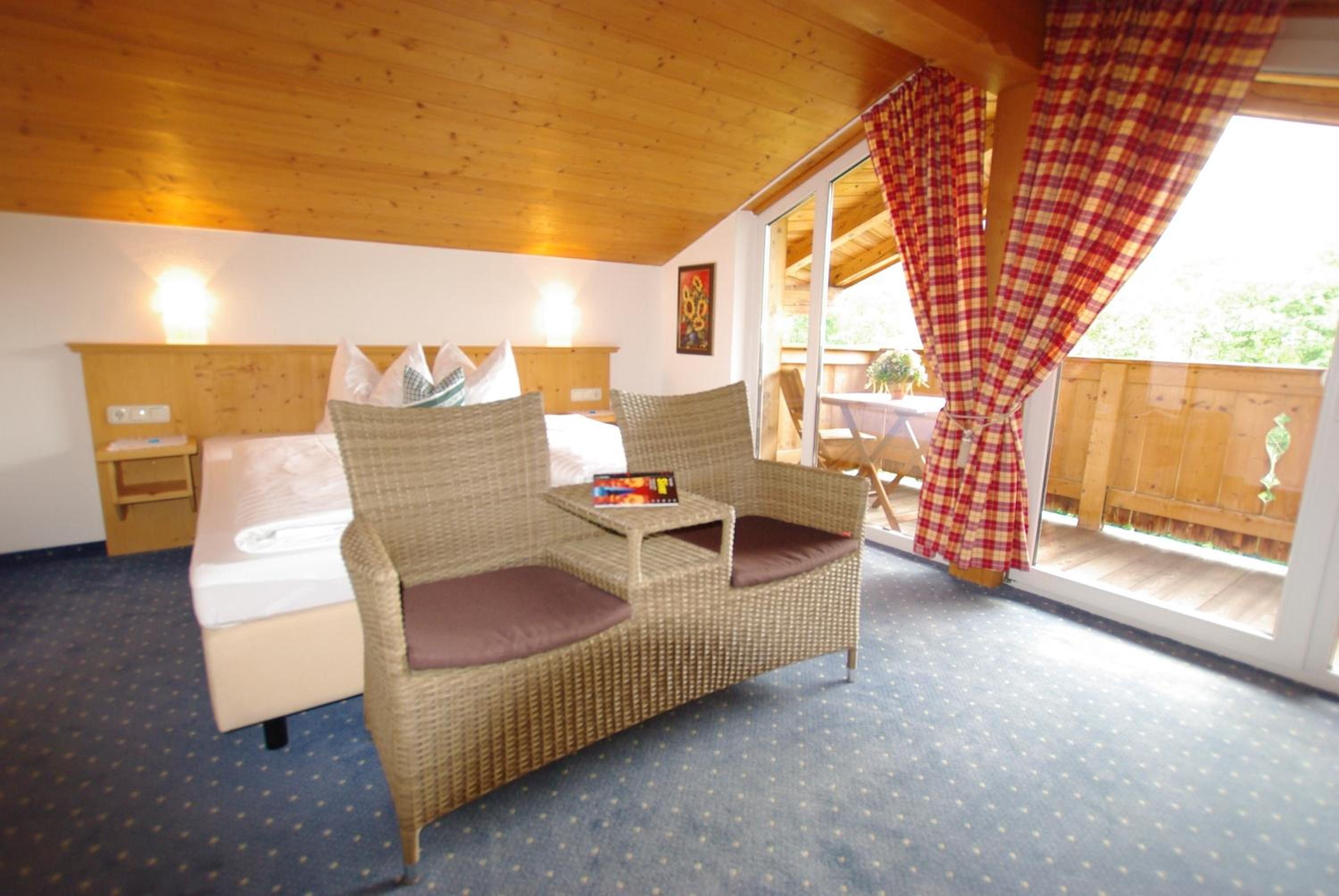 Double Room - Photo 10