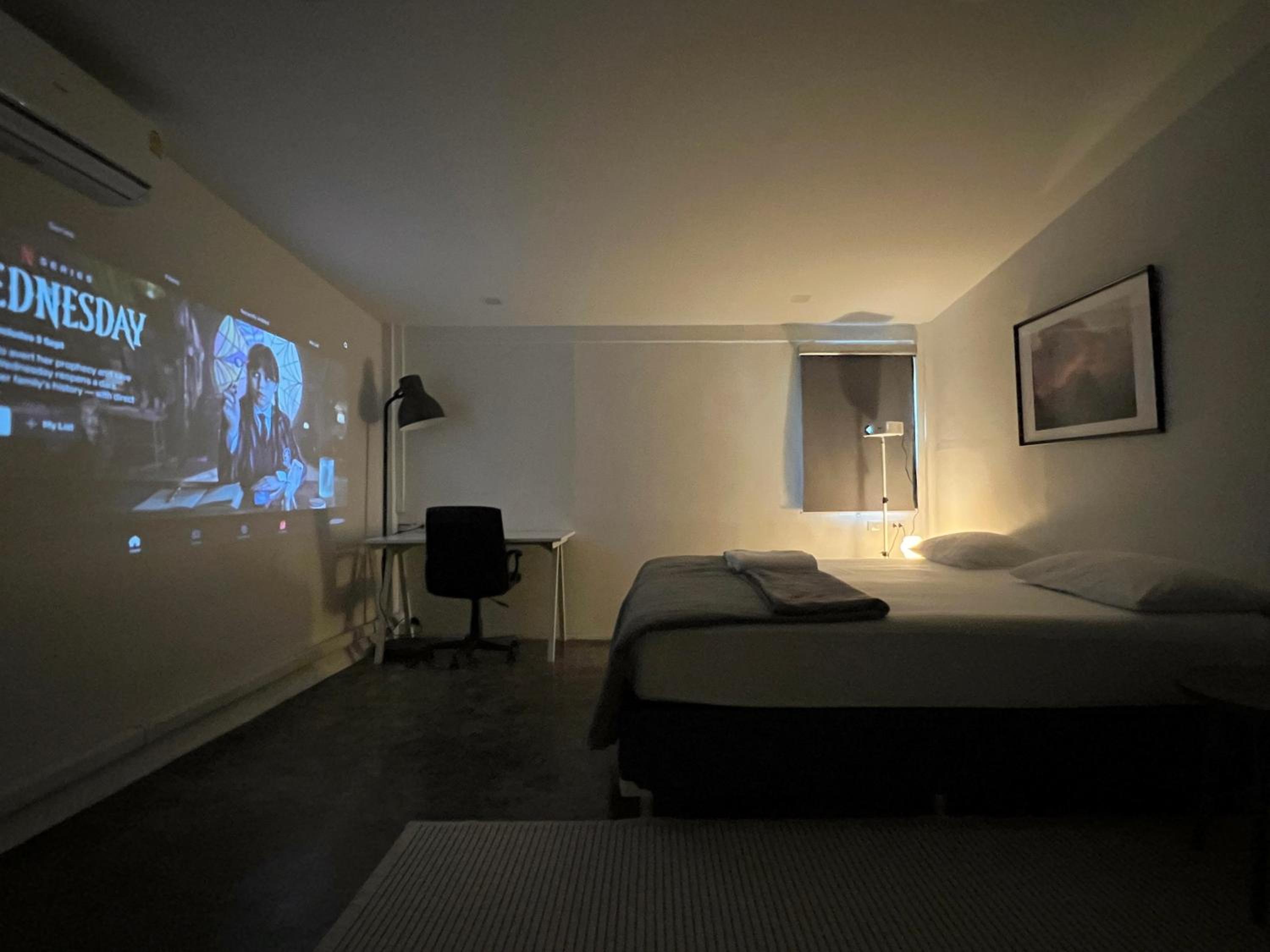 Large Double Room - Photo 1