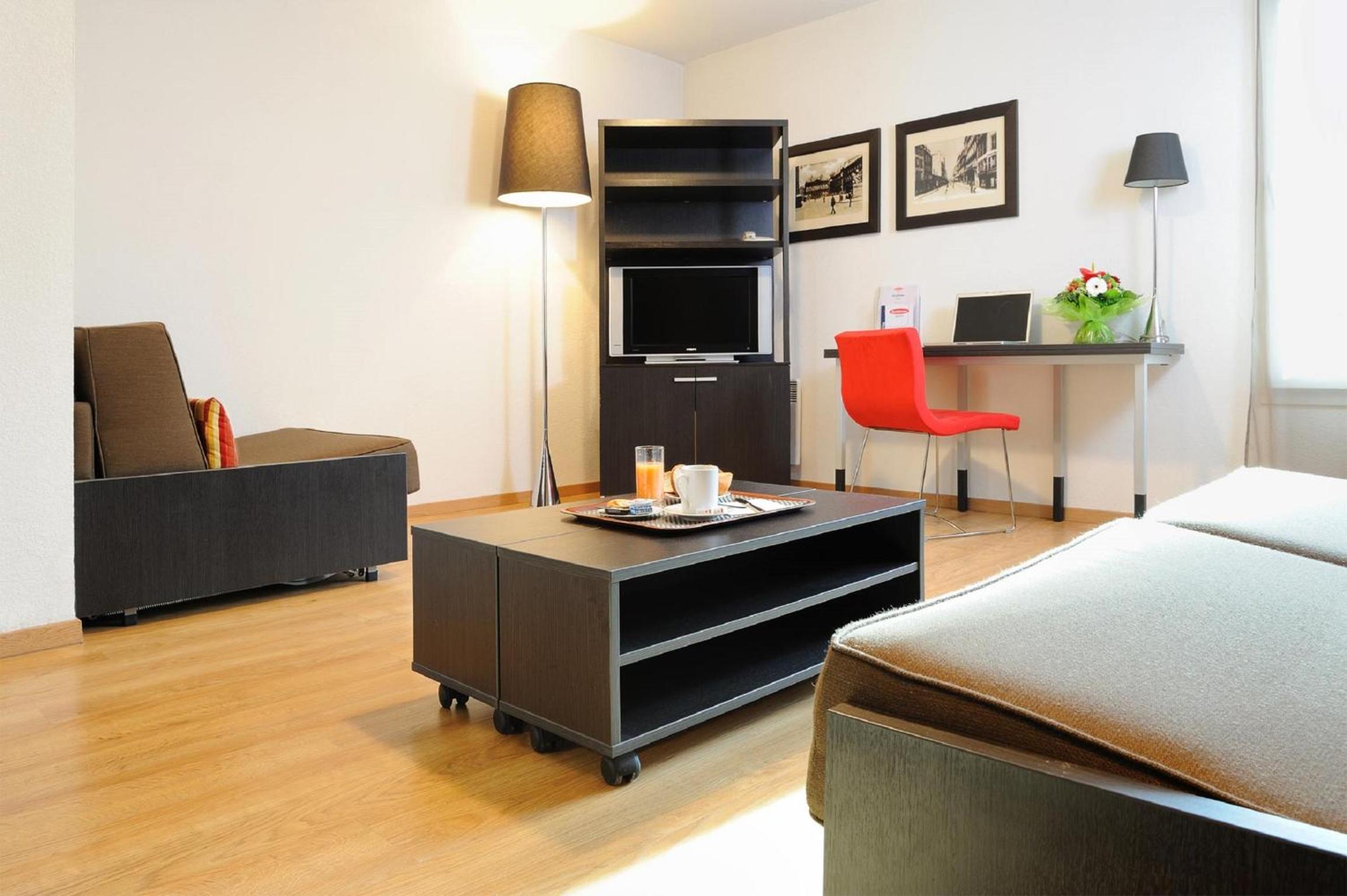 One-Bedroom Apartment - Photo 9