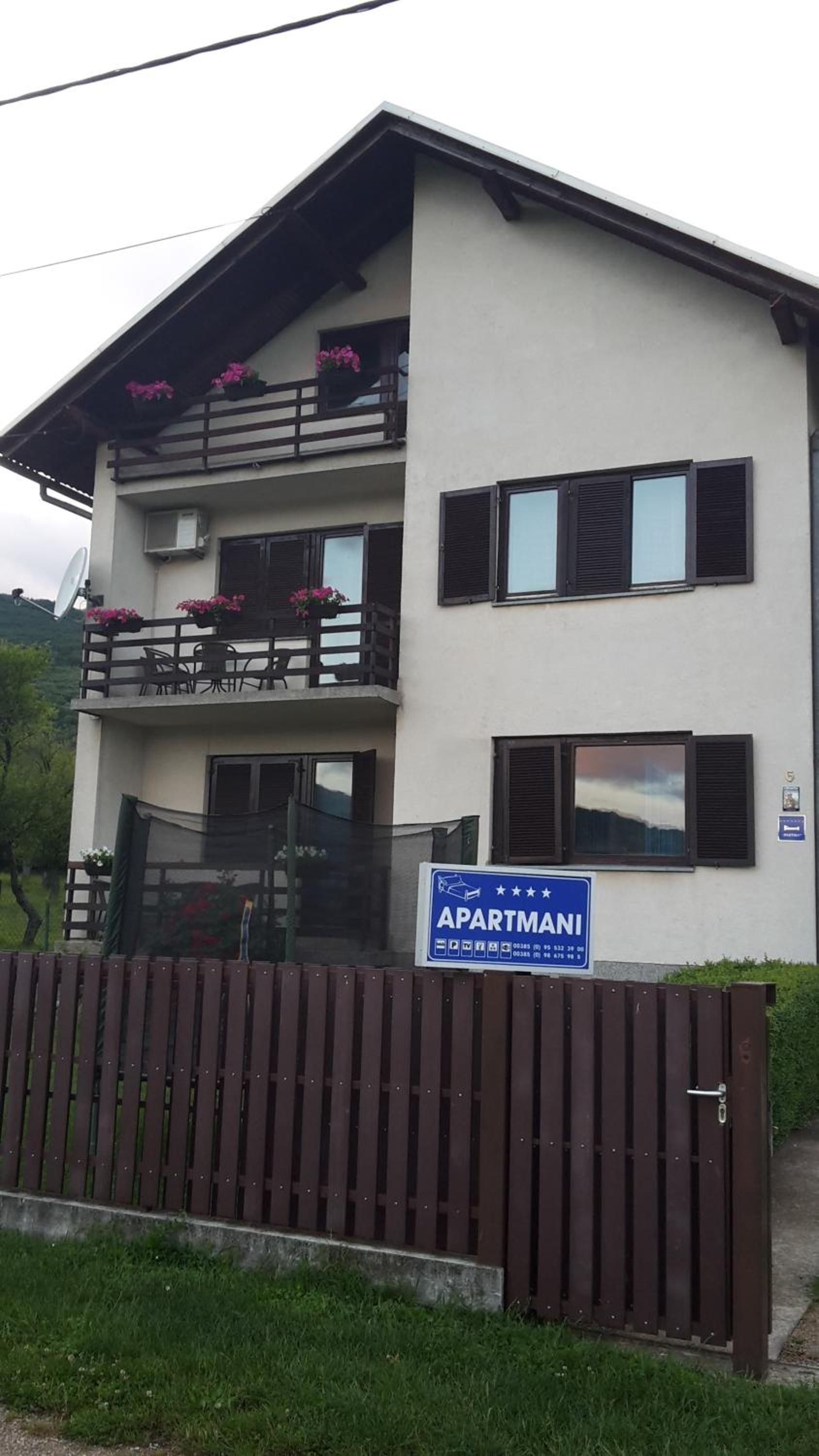 One-Bedroom Apartment with Balcony - Groundfloor - Photo 9