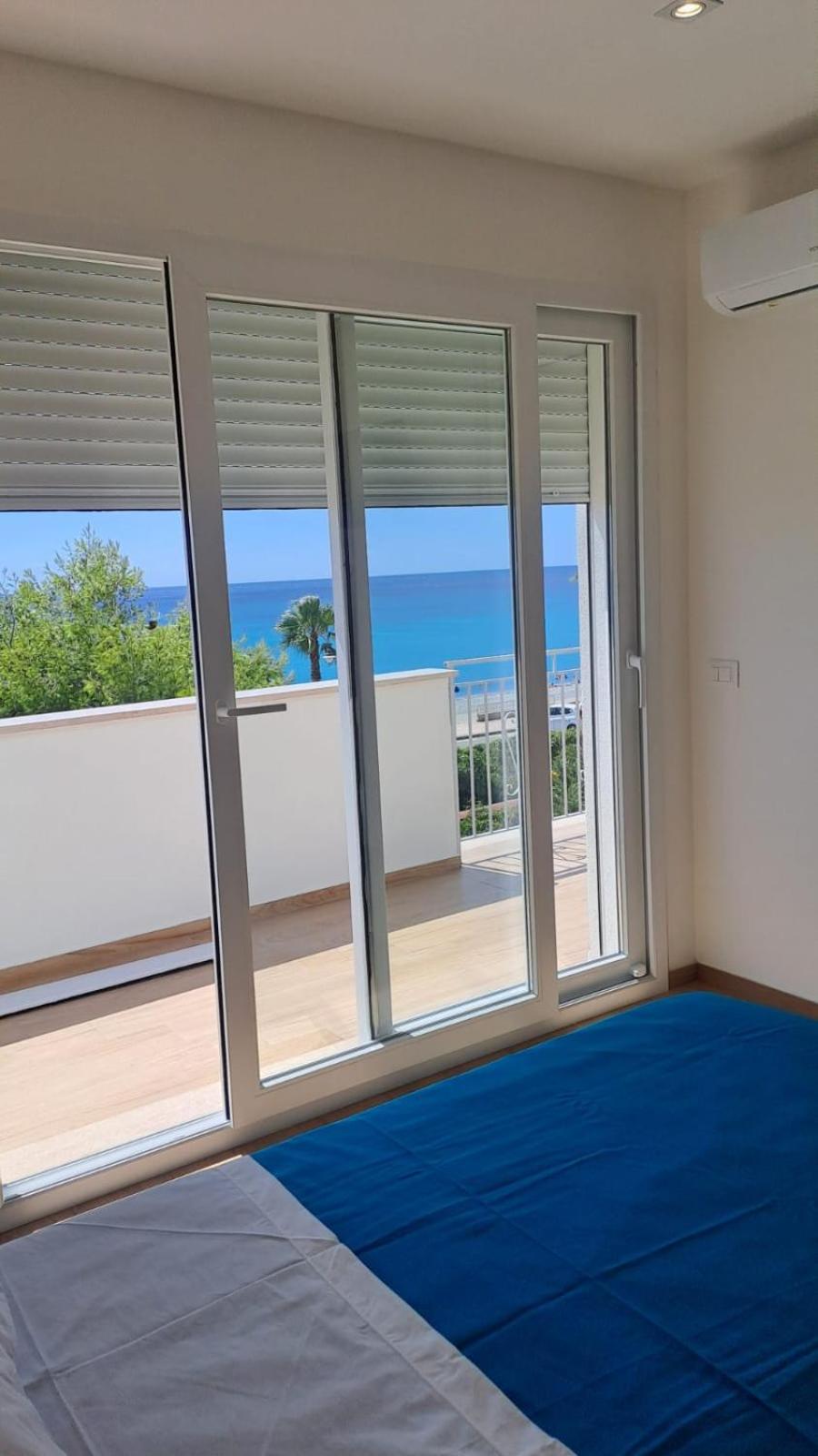 Double Room with Sea View photo 2
