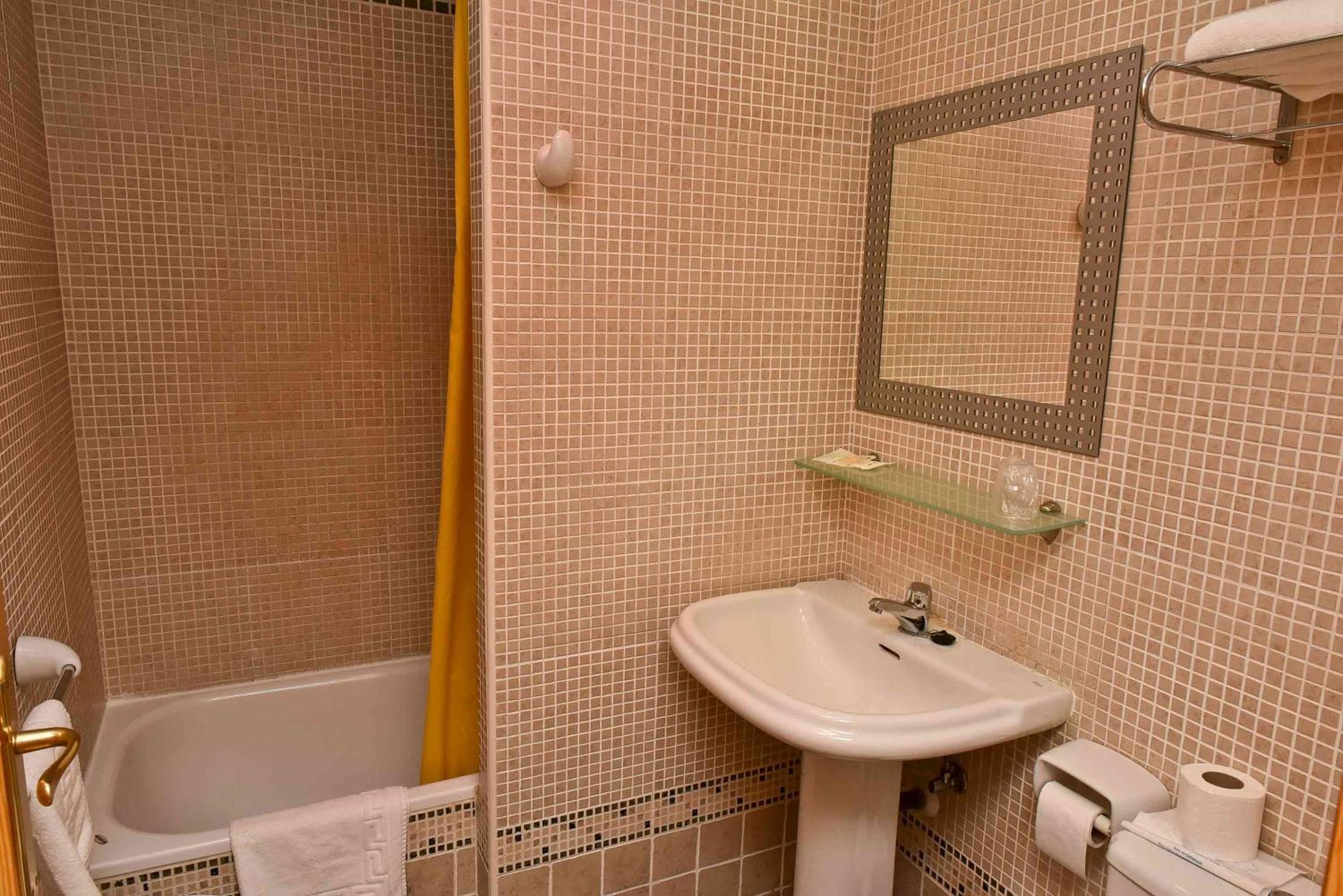 Budget Triple Room photo 3