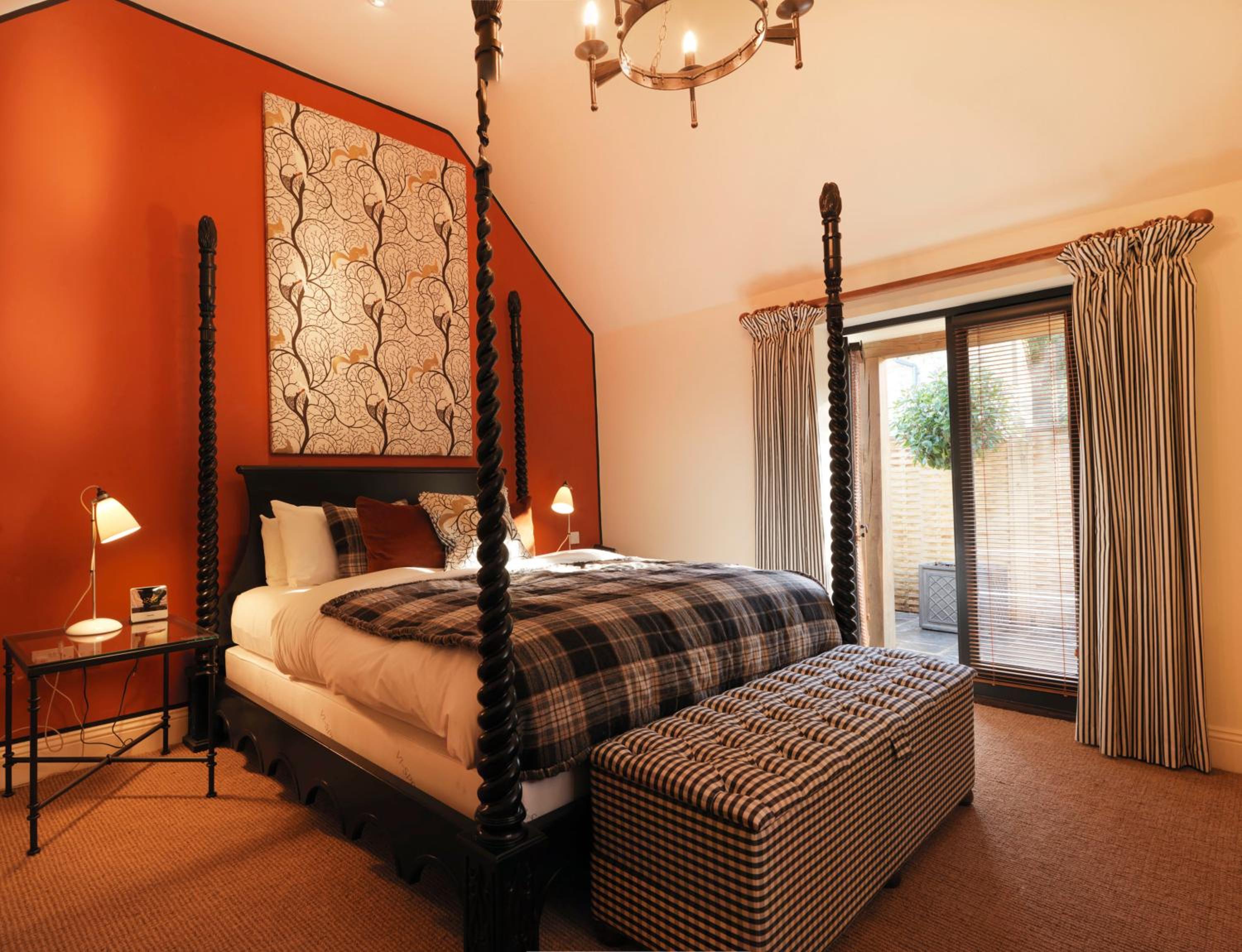 Deluxe suite with Hot tub
